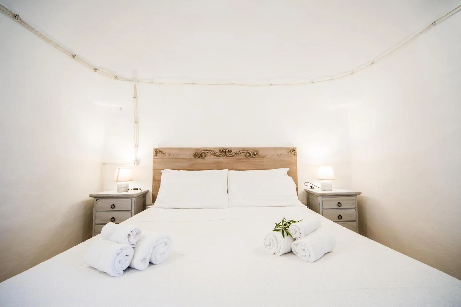 Photo of the whole room, Bed in Trulli Nuova Aia Resort