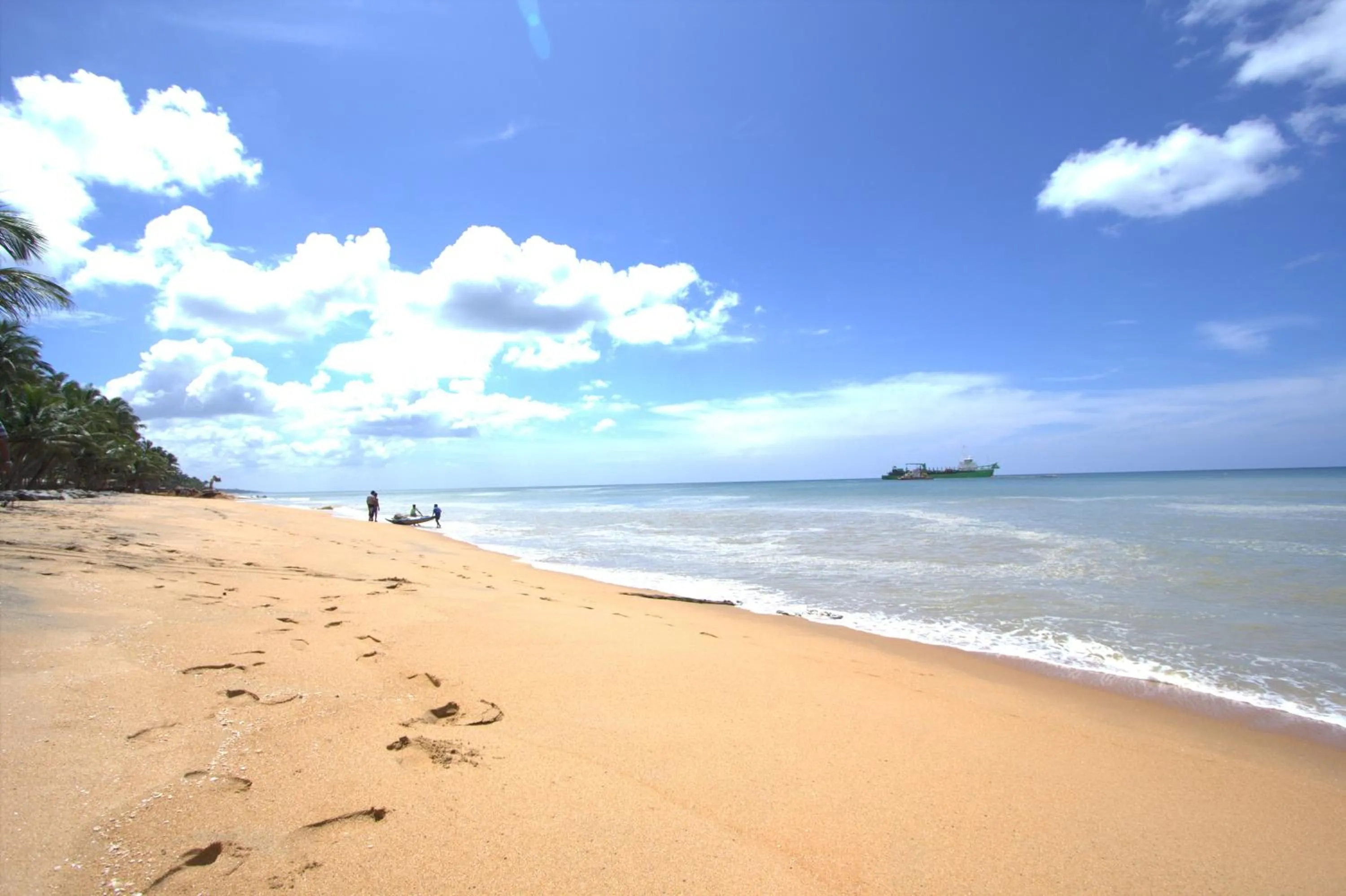 Beach in Amagi Beach – Secluded Slice of Paradise