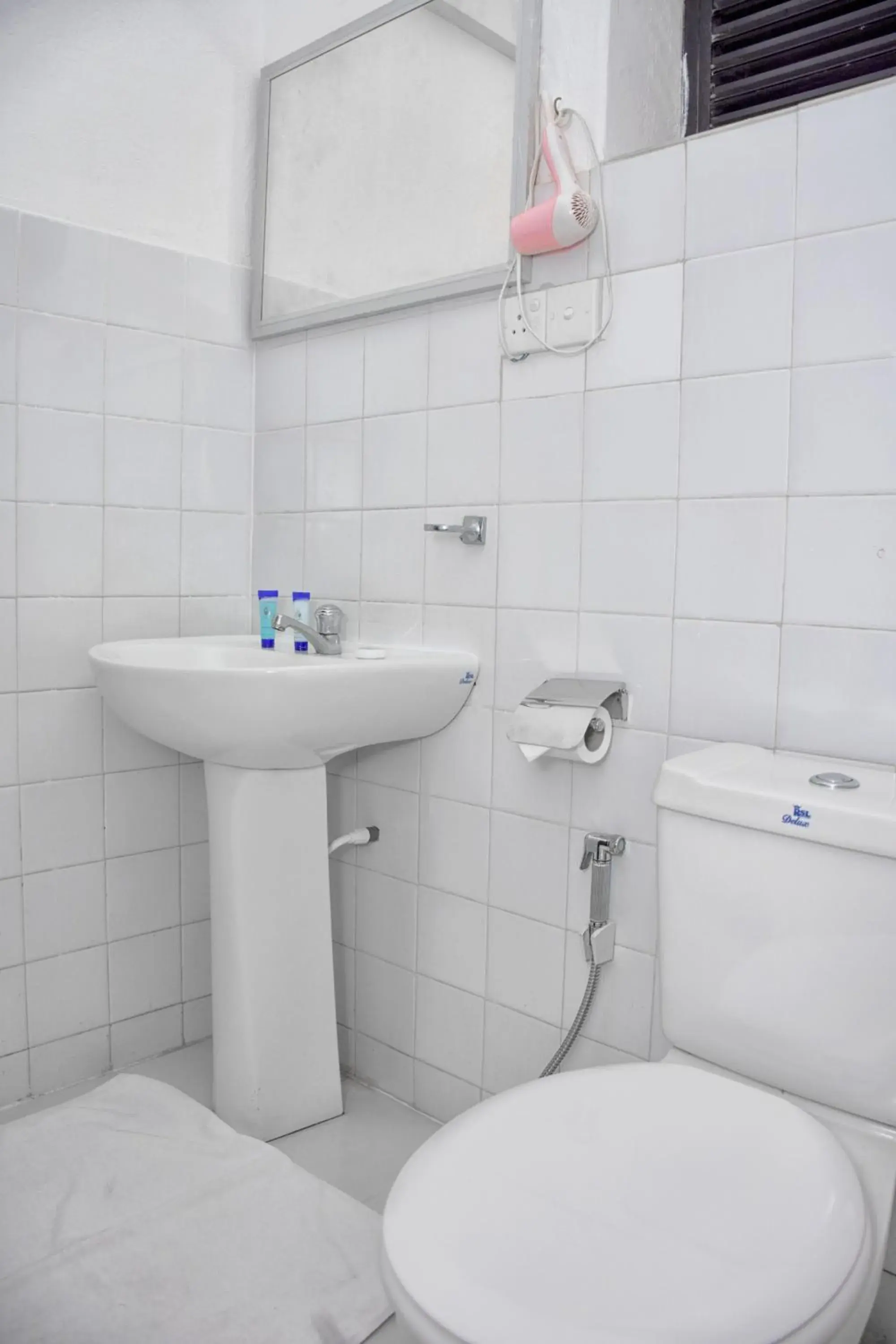 Bathroom in Amagi Beach – Secluded Slice of Paradise Bathroom in Amagi Beach – Secluded Slice of Paradise