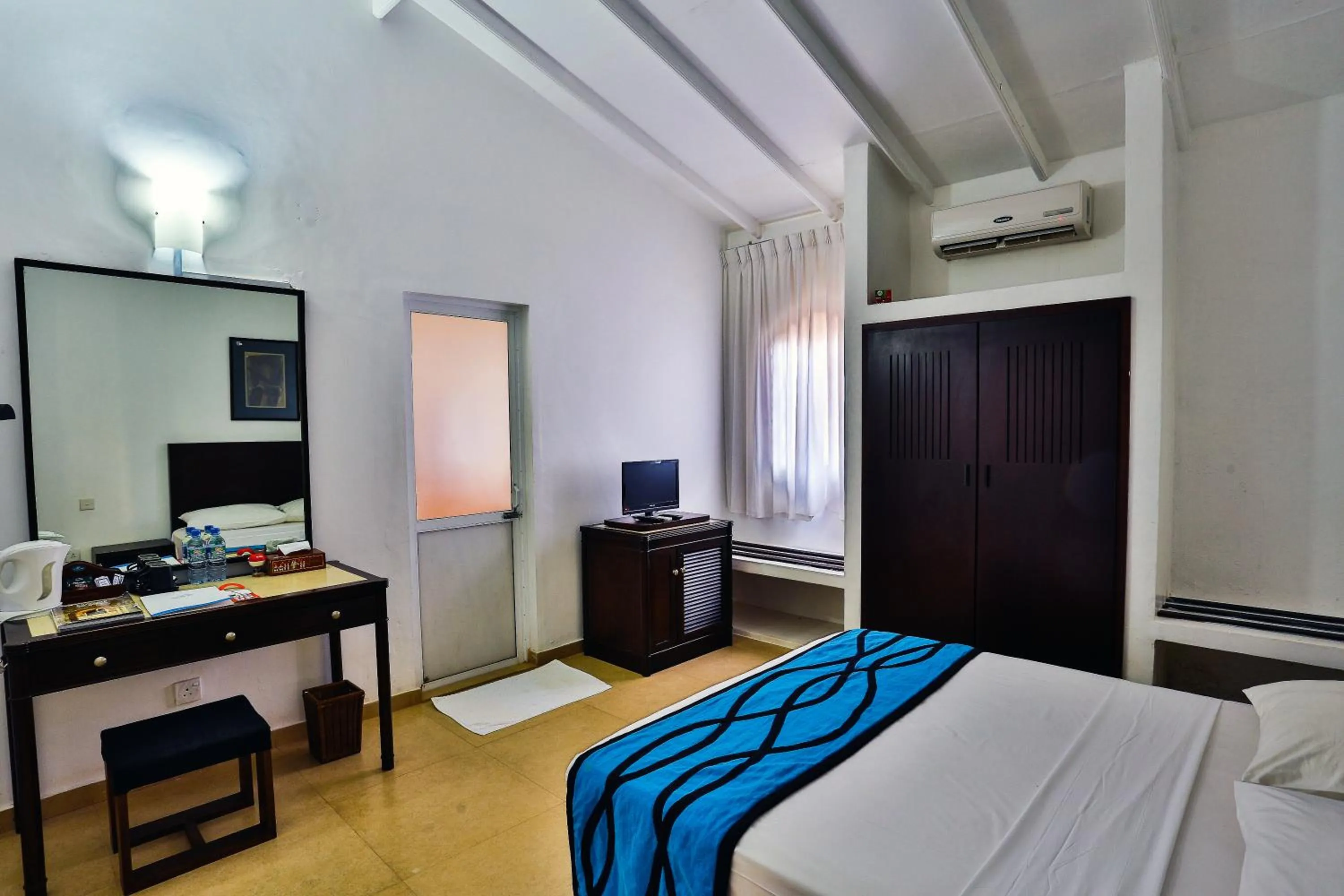 Photo of the whole room, Bed in Amagi Beach – Secluded Slice of Paradise