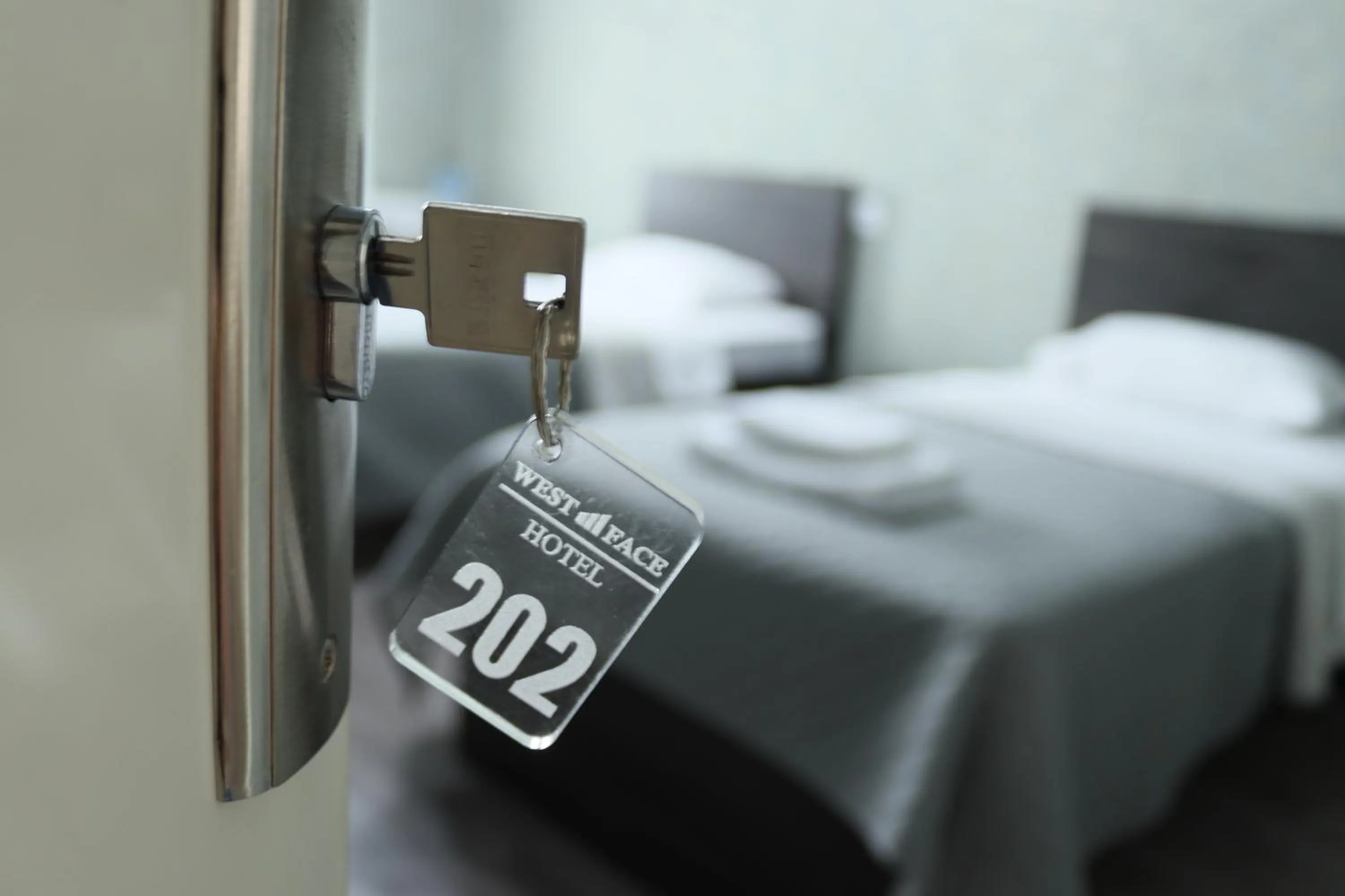 Photo of the whole room, Bed in Hotel West Face