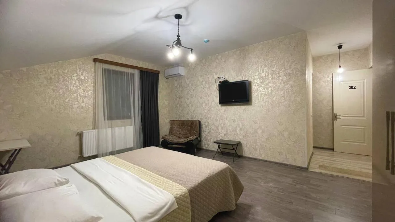 Bed in Hotel West Face