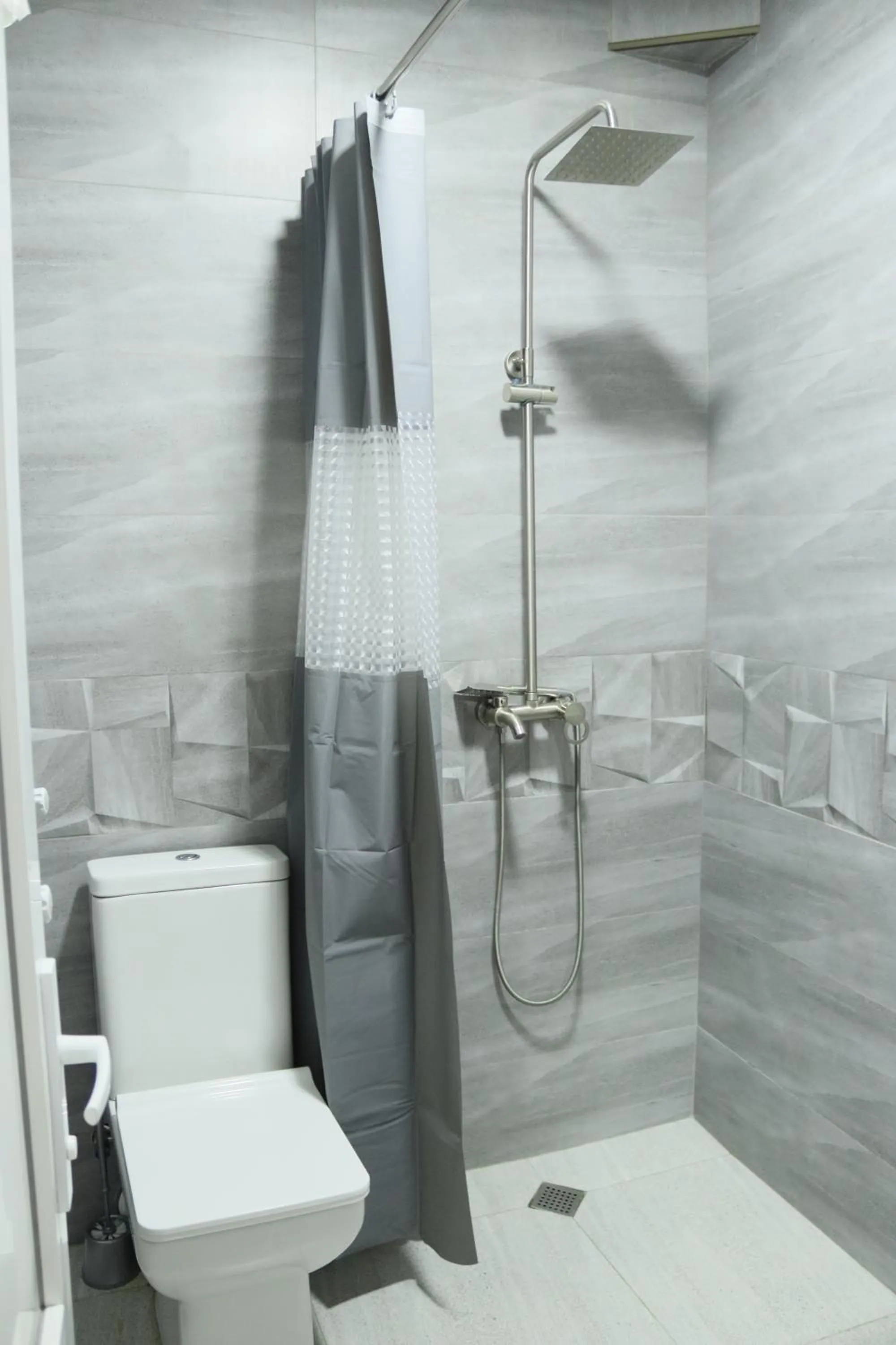 Shower in Hotel West Face