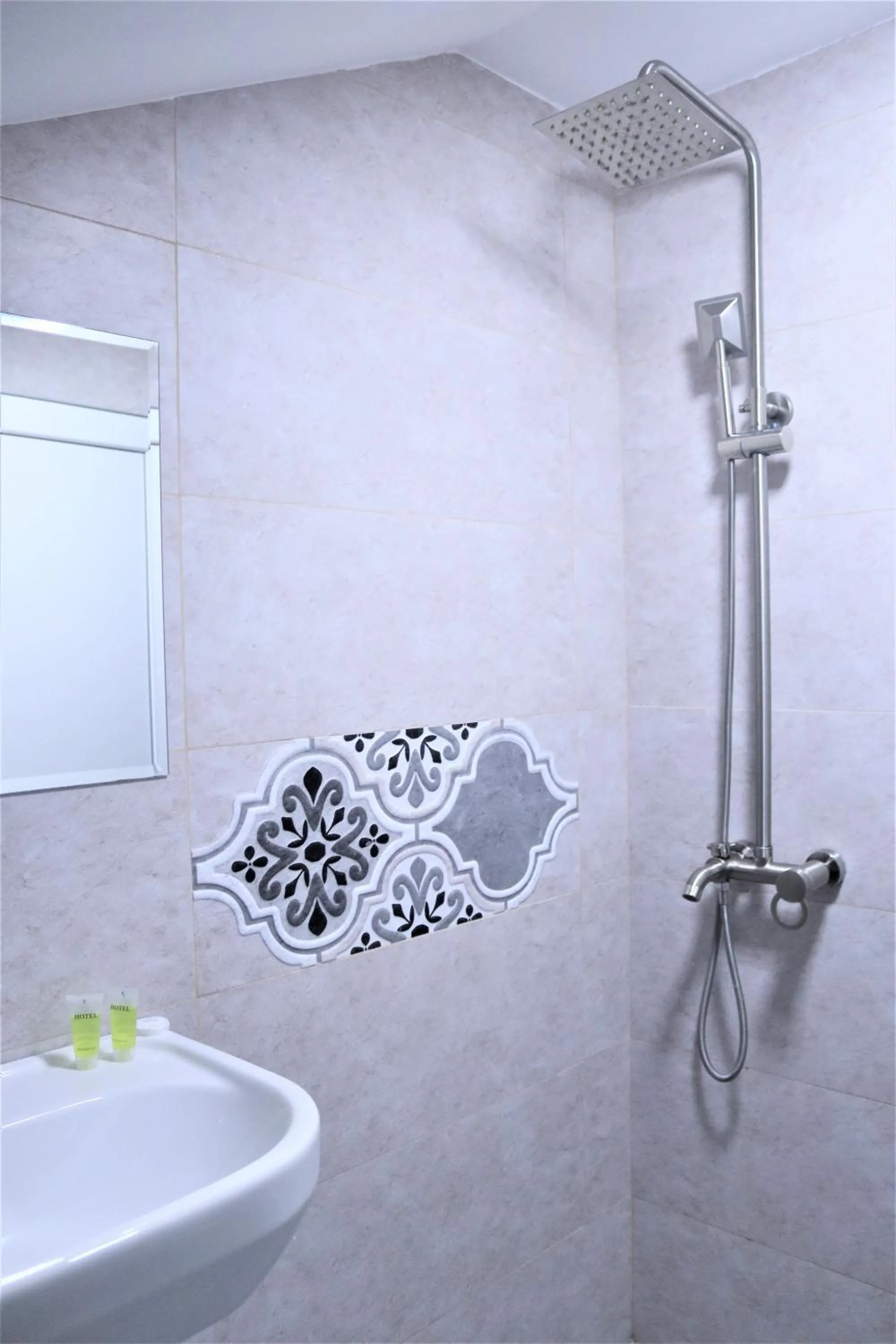 Shower in Hotel West Face