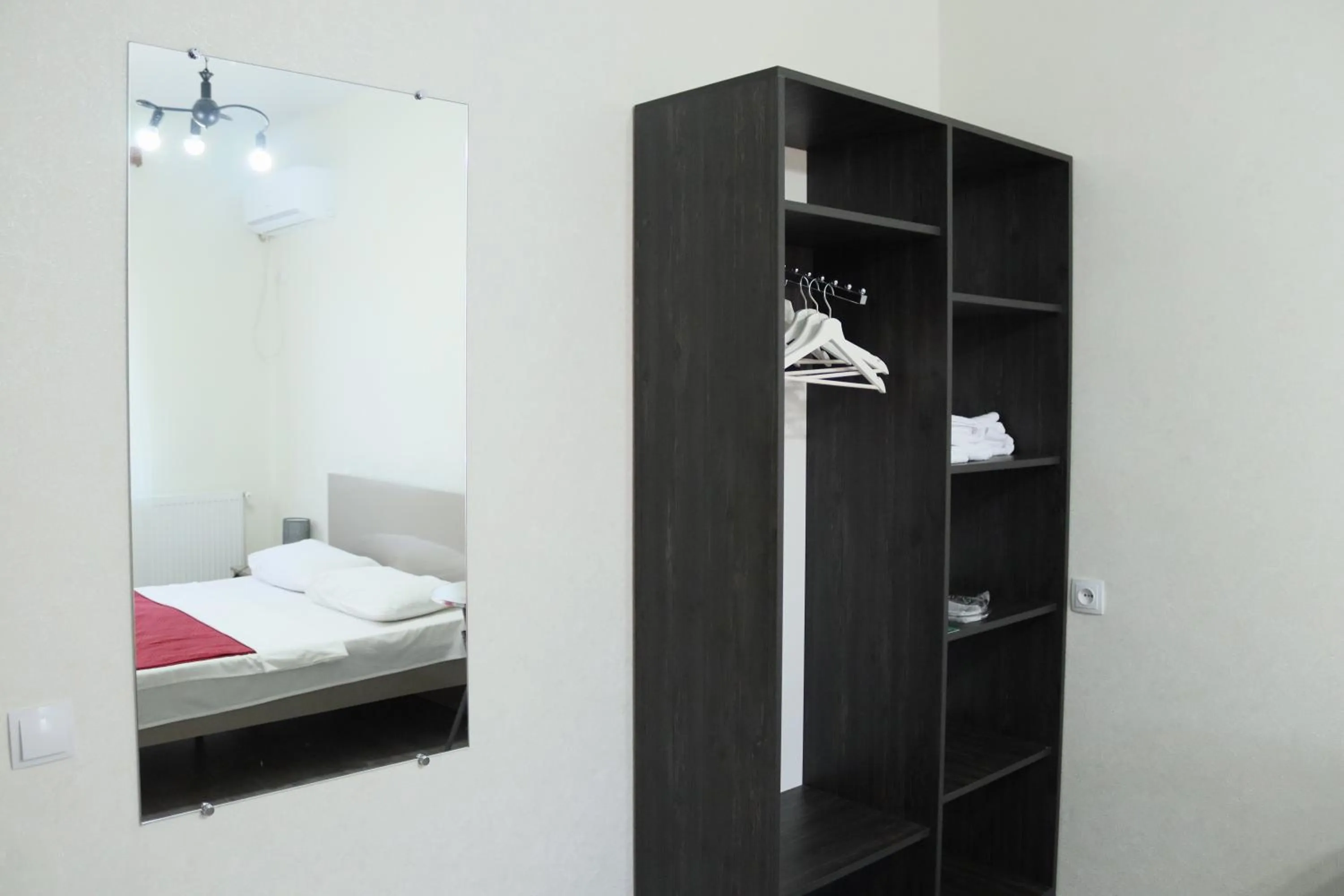 Photo of the whole room, Bed in Hotel West Face