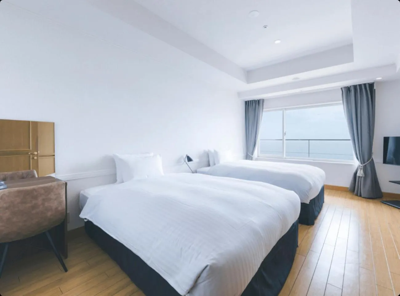 Photo of the whole room, Bed in Seaside Hotel Maiko Villa Kobe