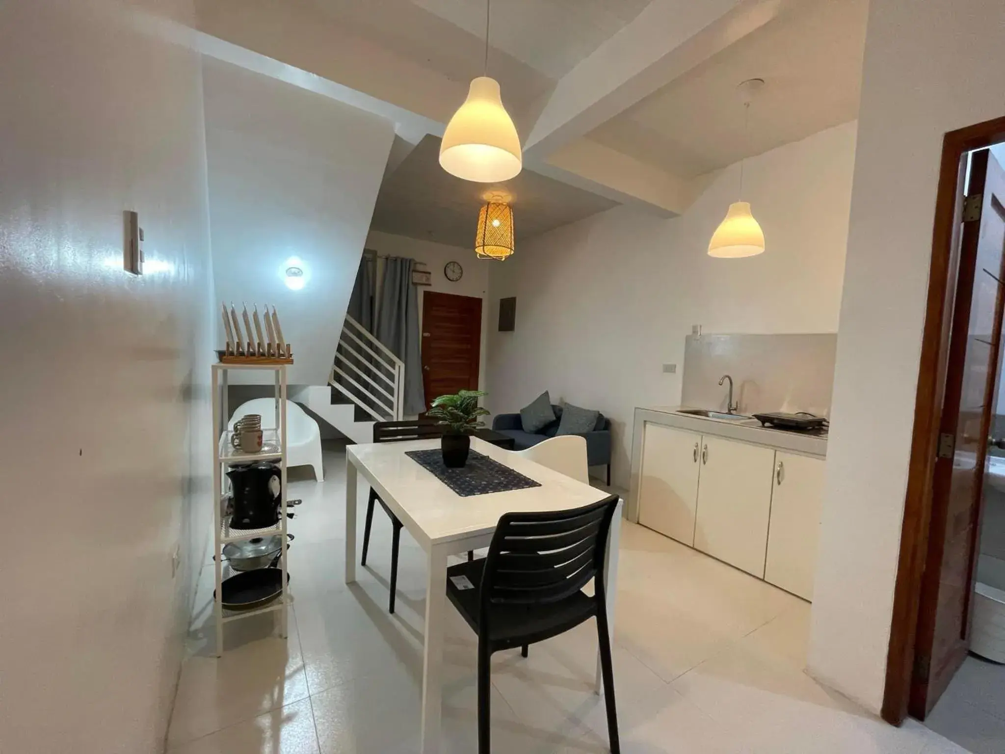 One-Bedroom Apartment in Sto. Niño Whole House w/ 2 AC Bedrooms One-Bedroom Apartment in Sto. Niño Whole House w/ 2 AC Bedrooms