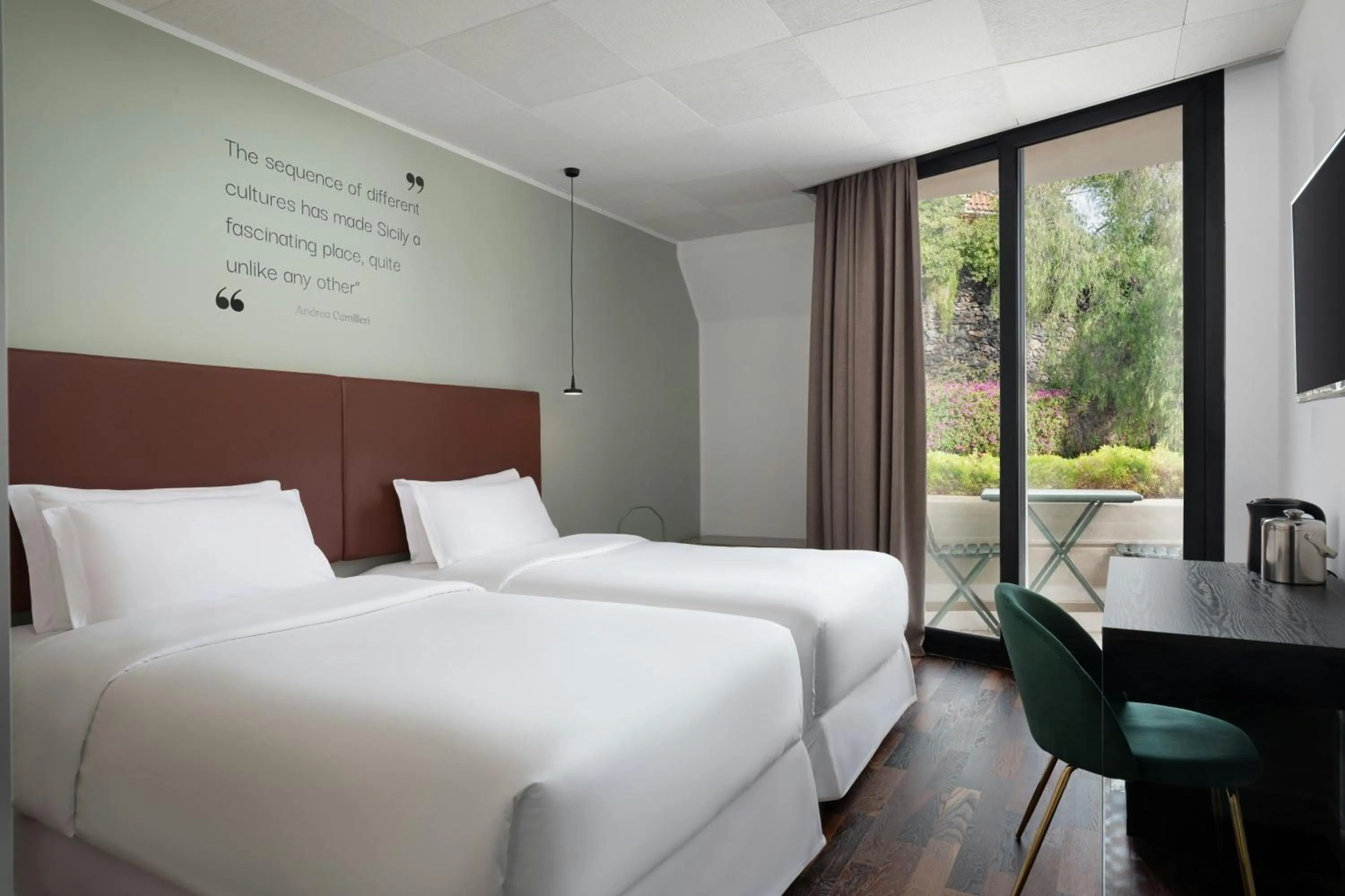 Bedroom, Bed in Four Points by Sheraton Catania Hotel