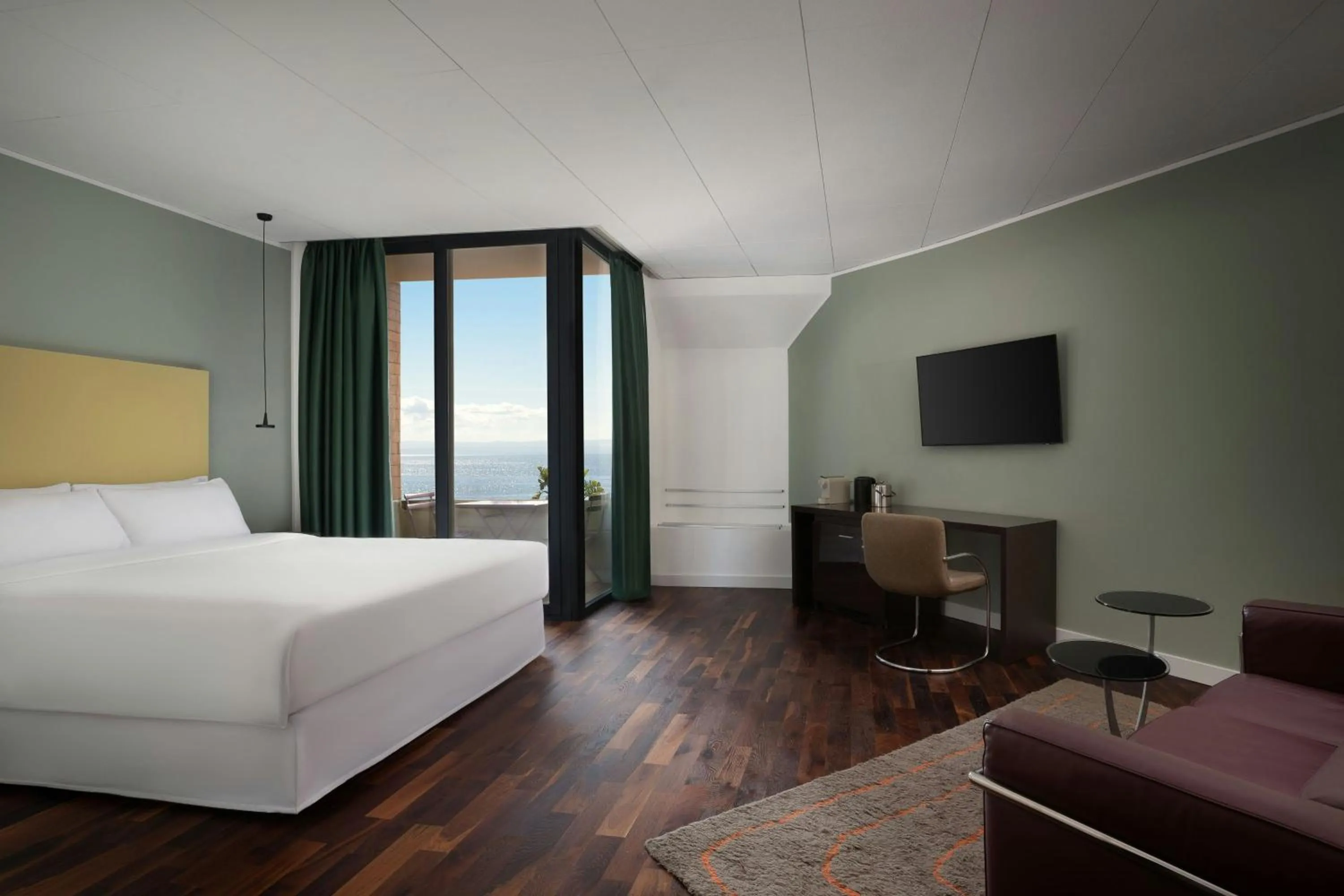 Bedroom, Bed in Four Points by Sheraton Catania Hotel