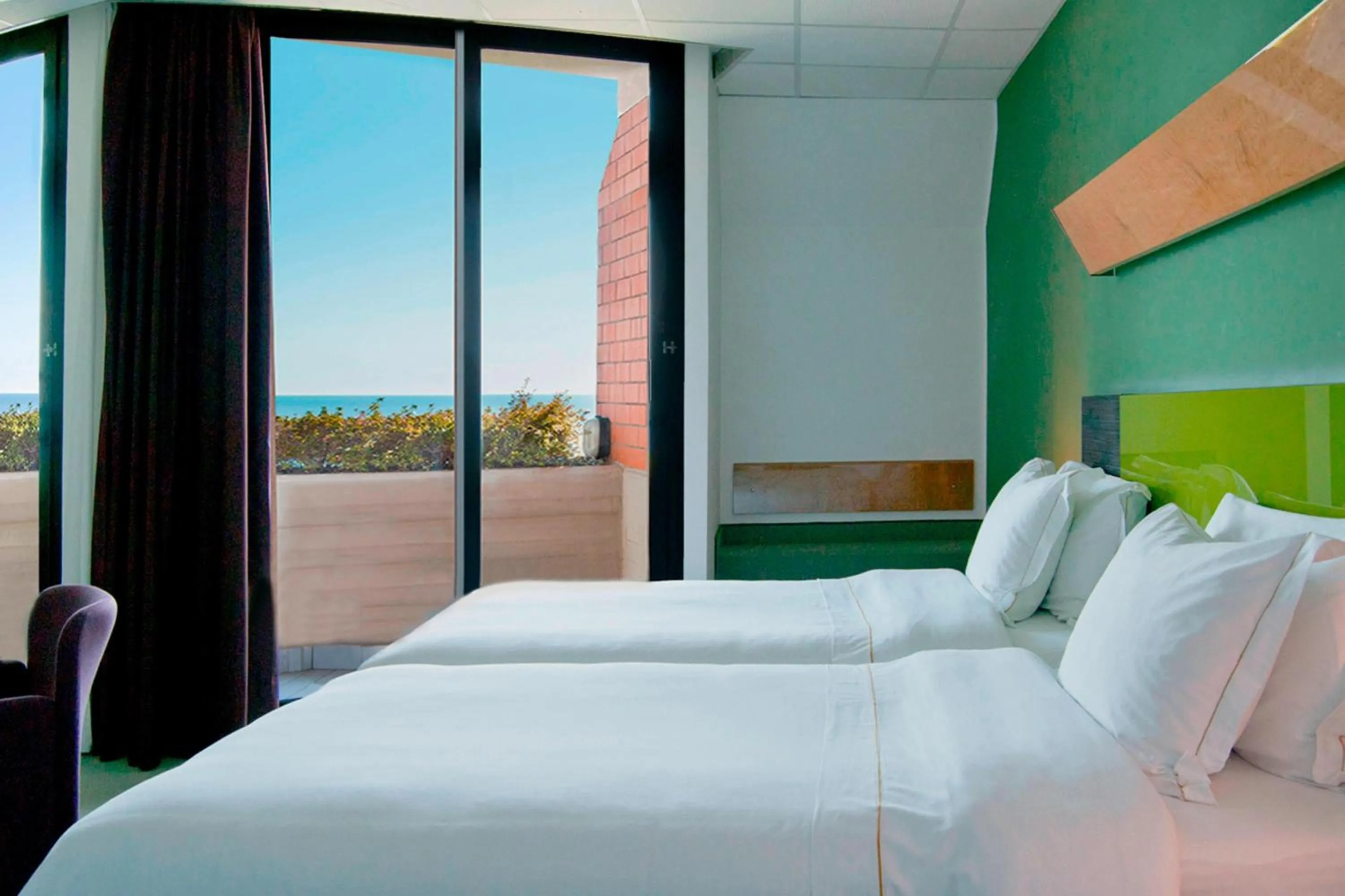 Photo of the whole room, Bed in Four Points by Sheraton Catania Hotel