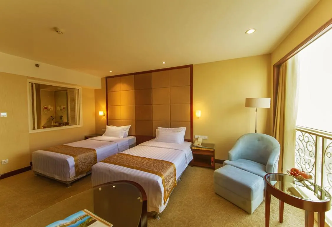 Bed in Fulitai International Hotel