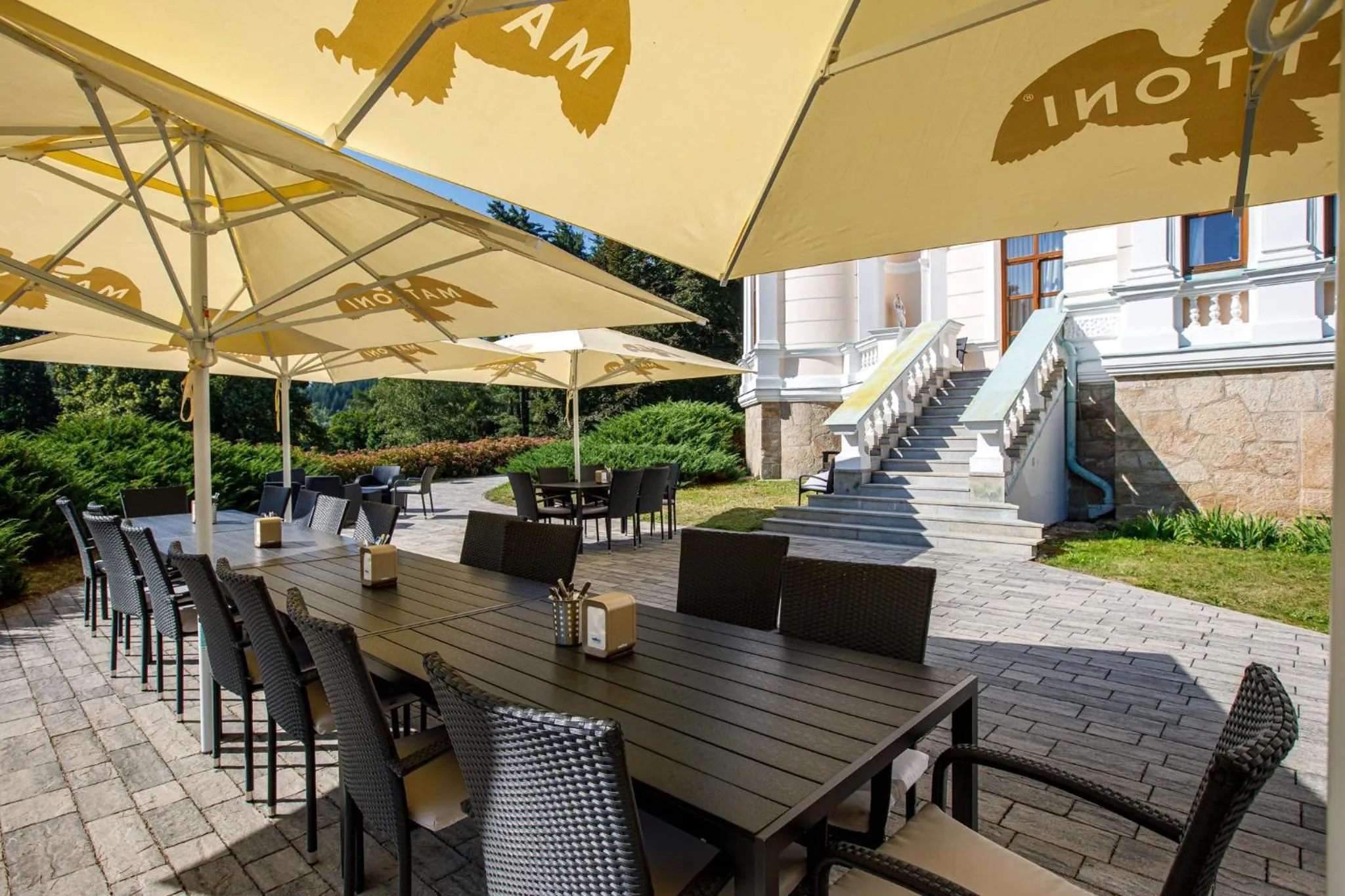 Restaurant/places to eat in Hotel Villa Golf Cihelny