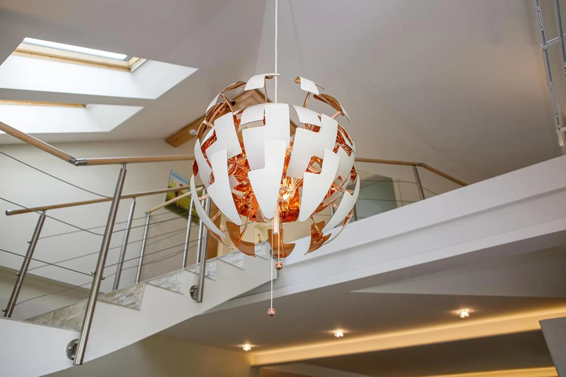 Decorative detail in Hotel Villa Golf Cihelny