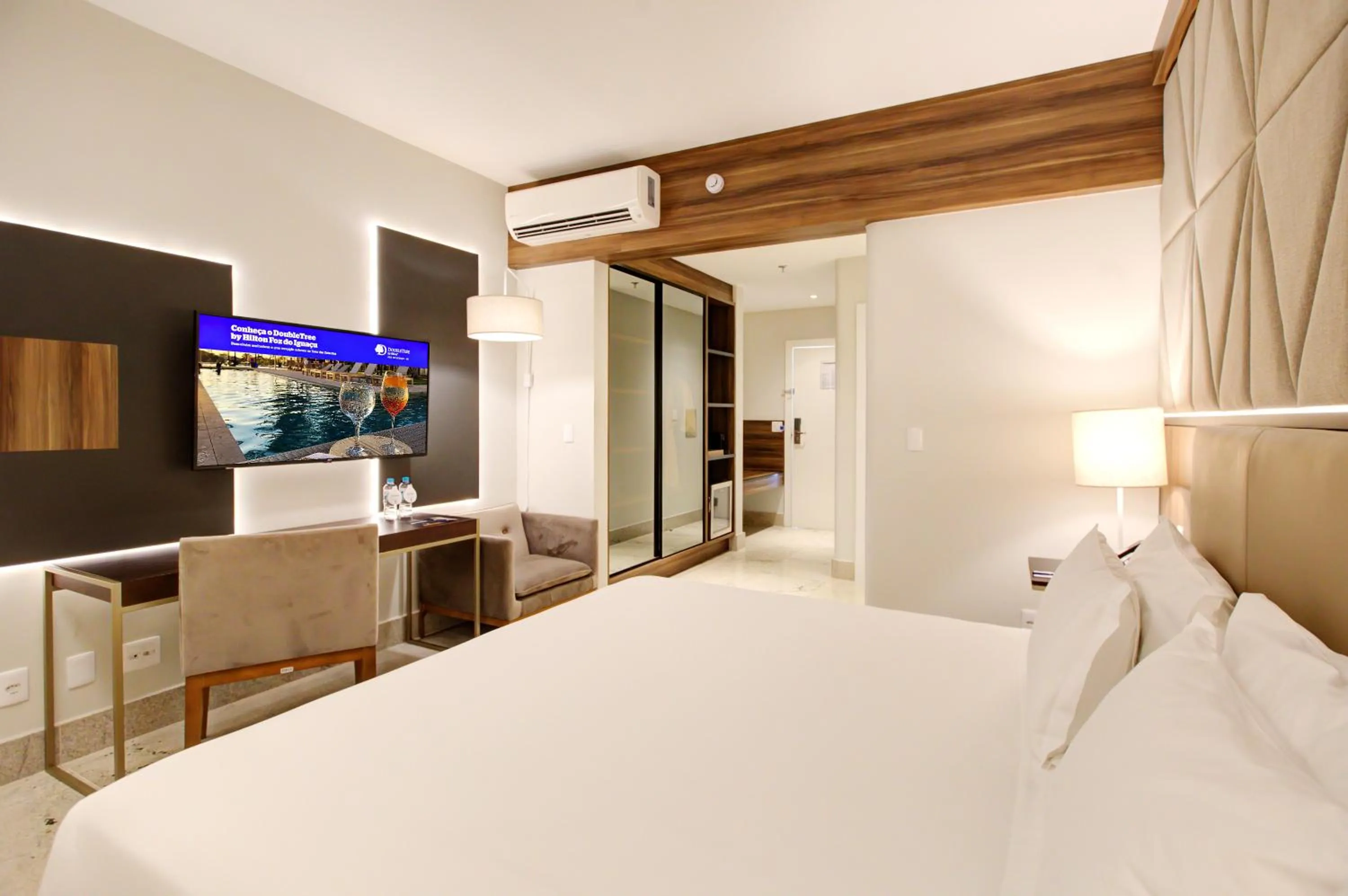 Bedroom, Bed in DoubleTree by Hilton - Resort - Foz do Iguaçu