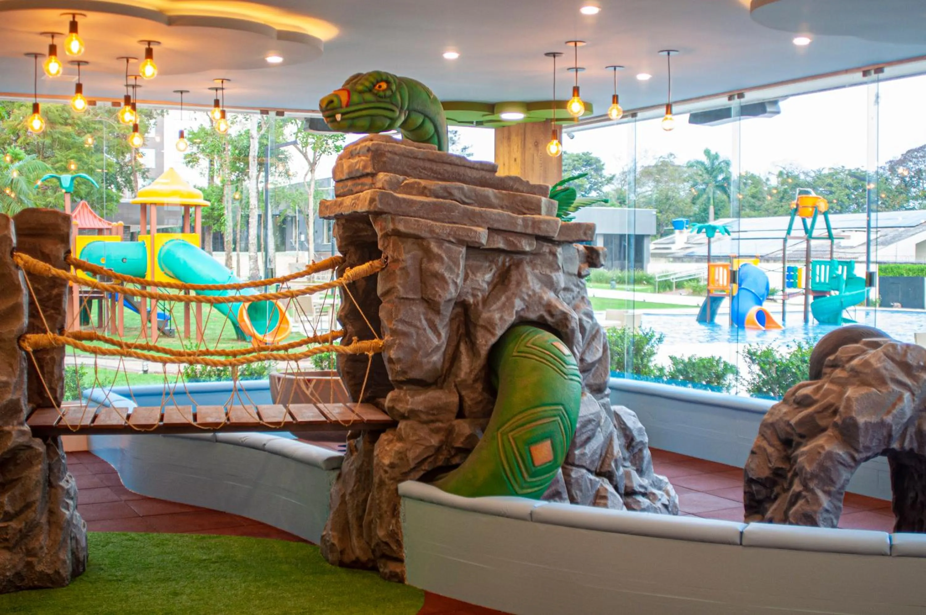 Entertainment in DoubleTree by Hilton - Resort - Foz do Iguaçu