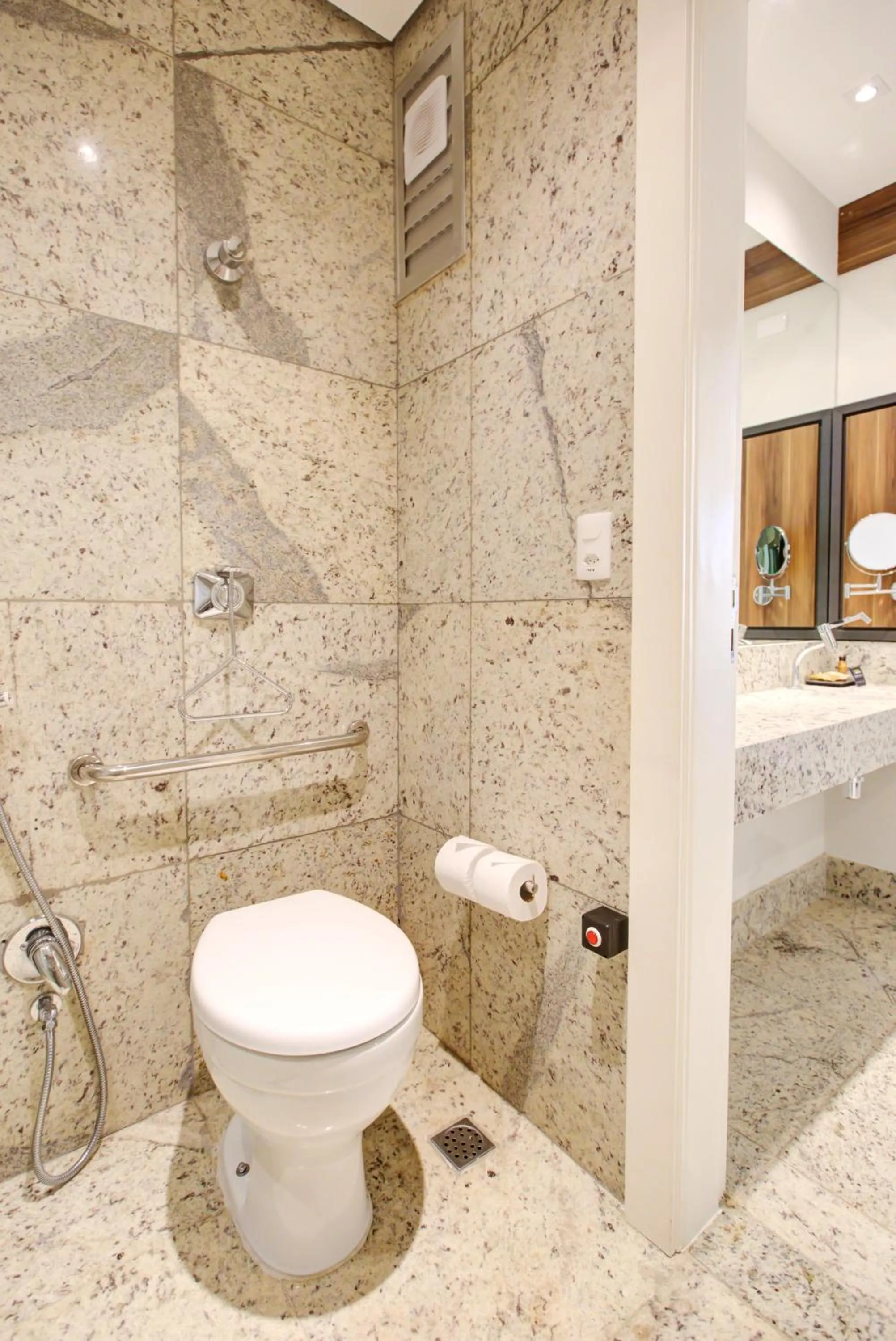 Bathroom in DoubleTree by Hilton - Resort - Foz do Iguaçu