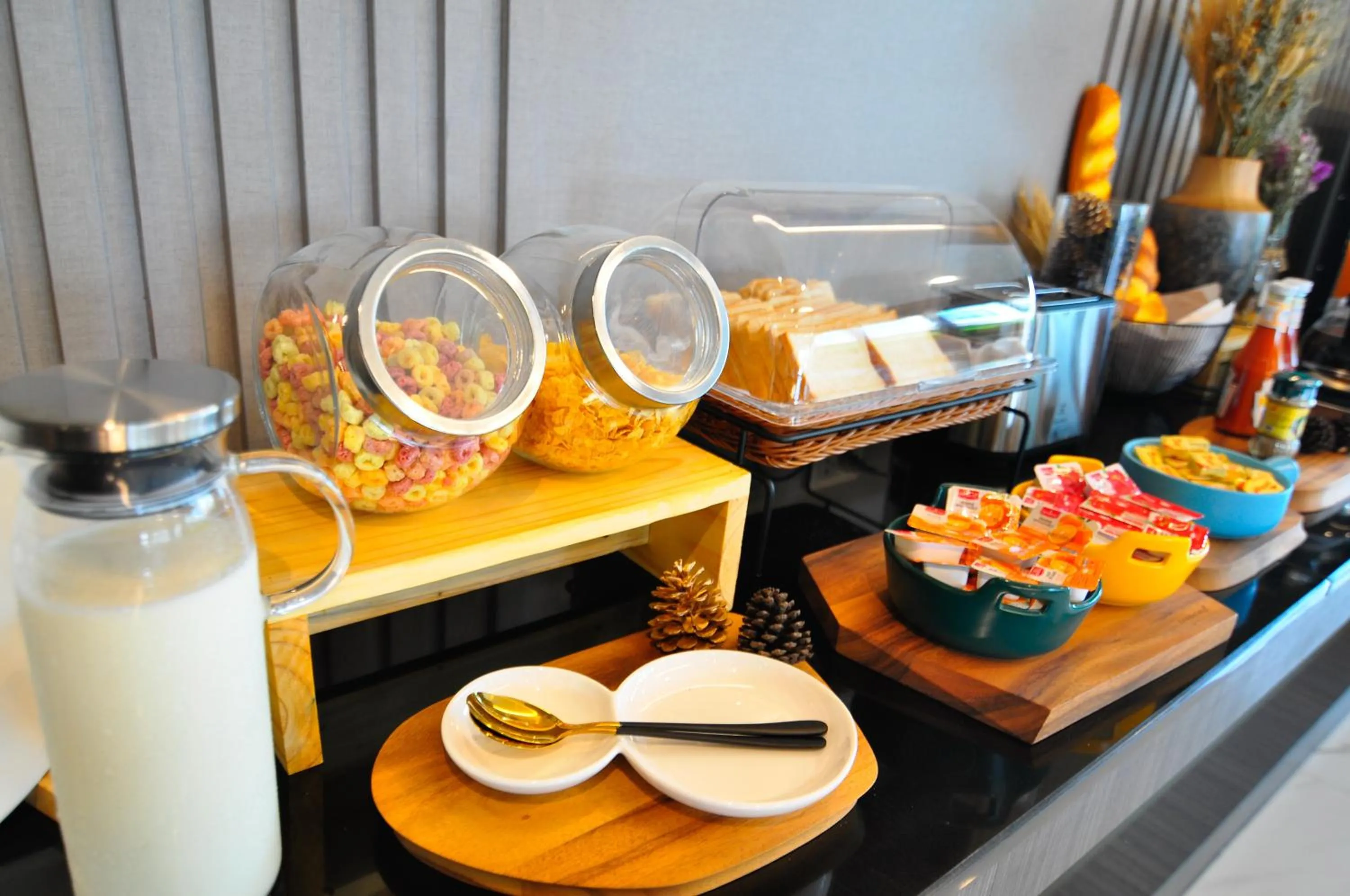 Food and drinks in The S Block Condotel