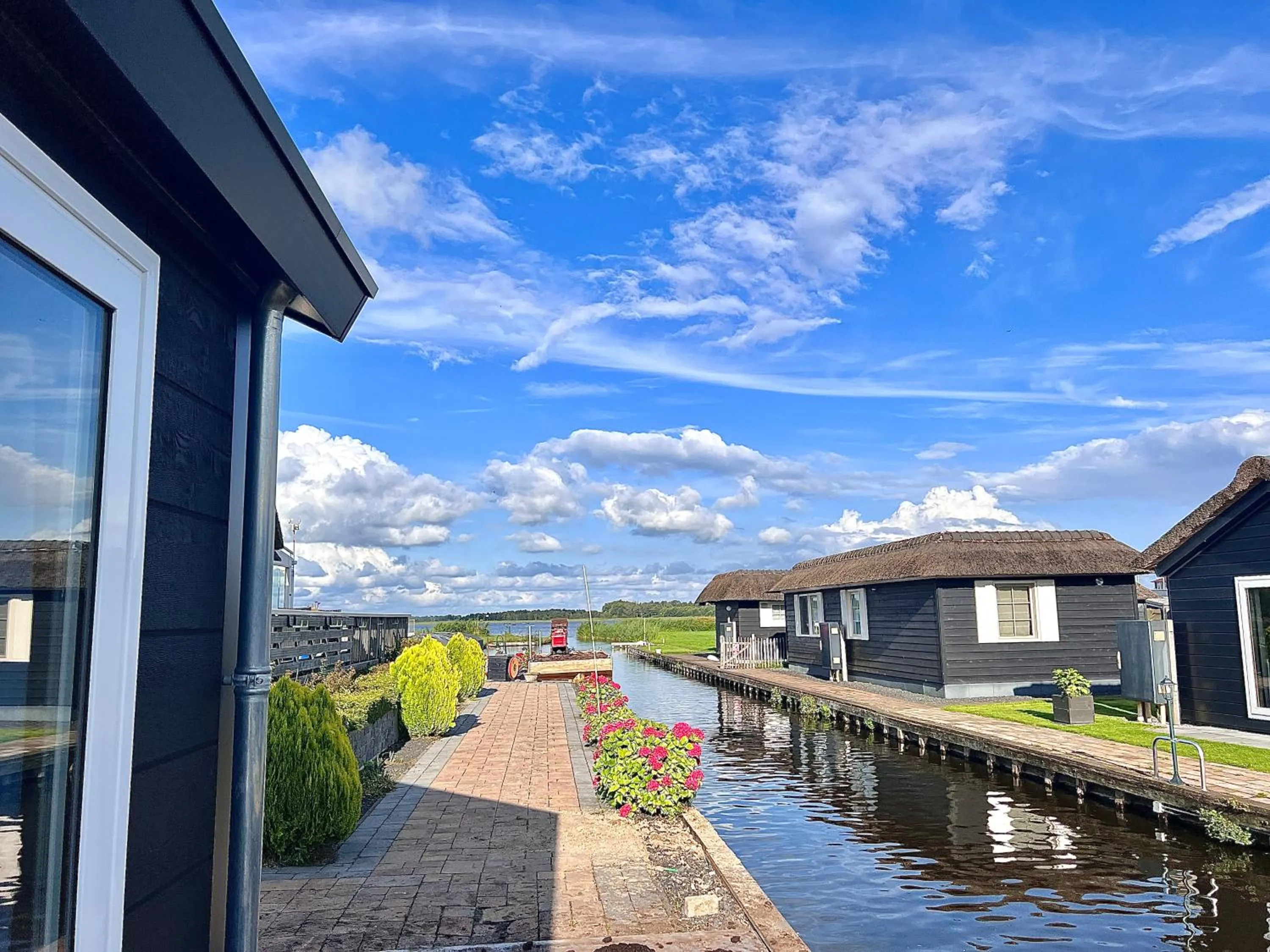 Property building in Waterpark Giethoorn
