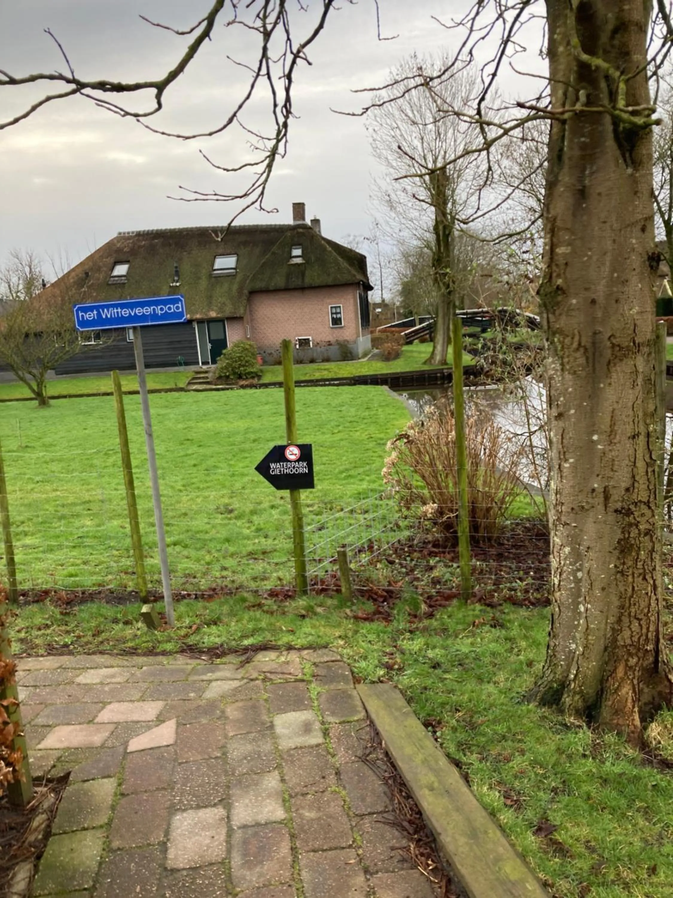 Street view in Waterpark Giethoorn