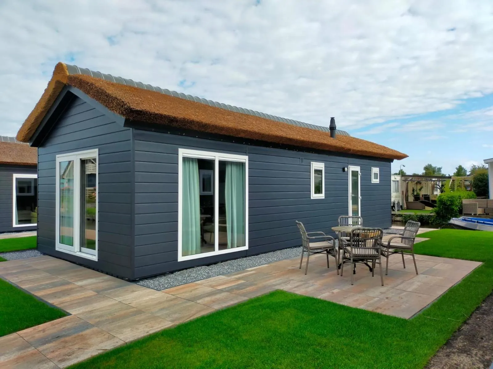 Property building in Waterpark Giethoorn