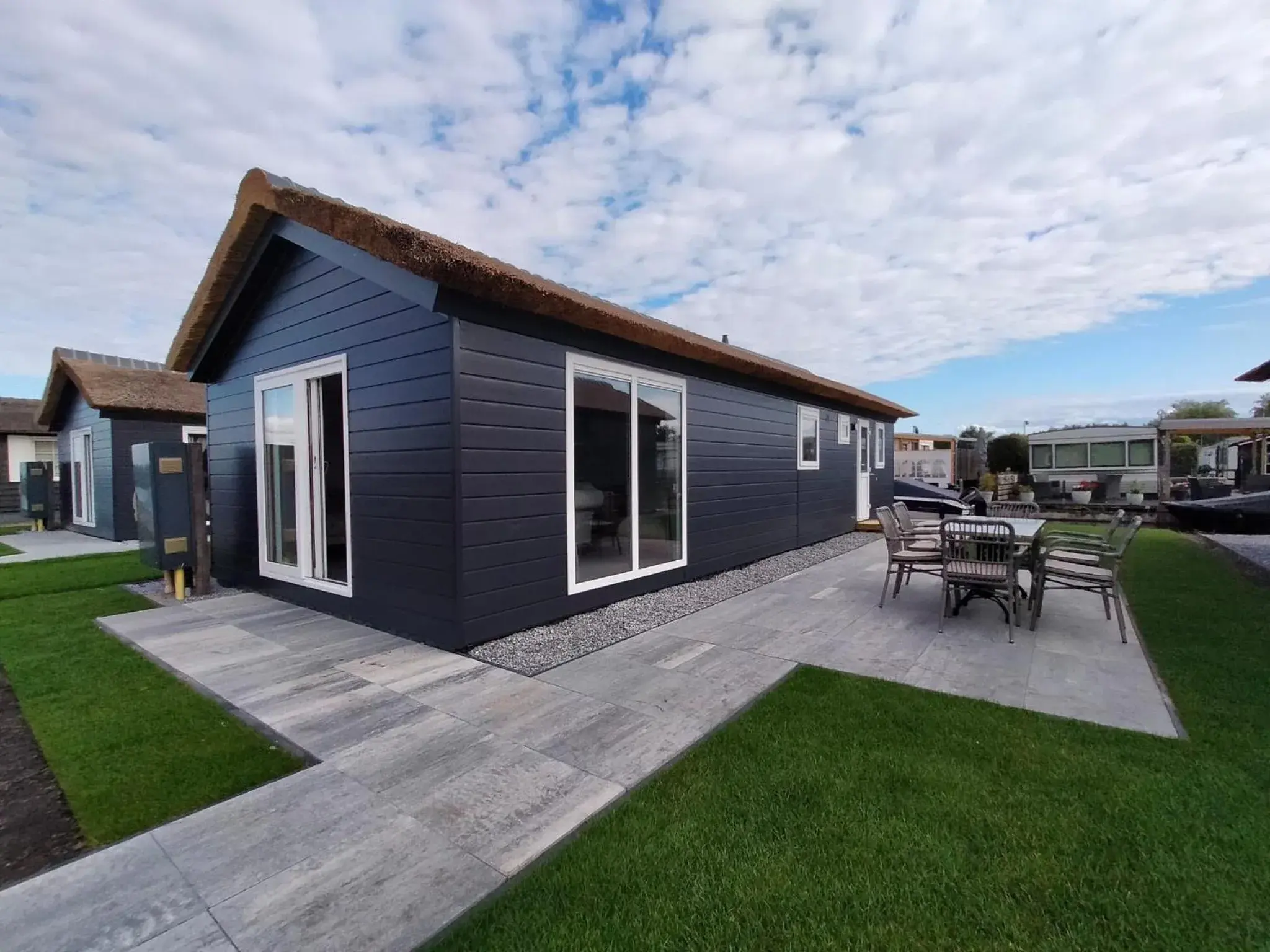 Property building in Waterpark Giethoorn Property building in Waterpark Giethoorn