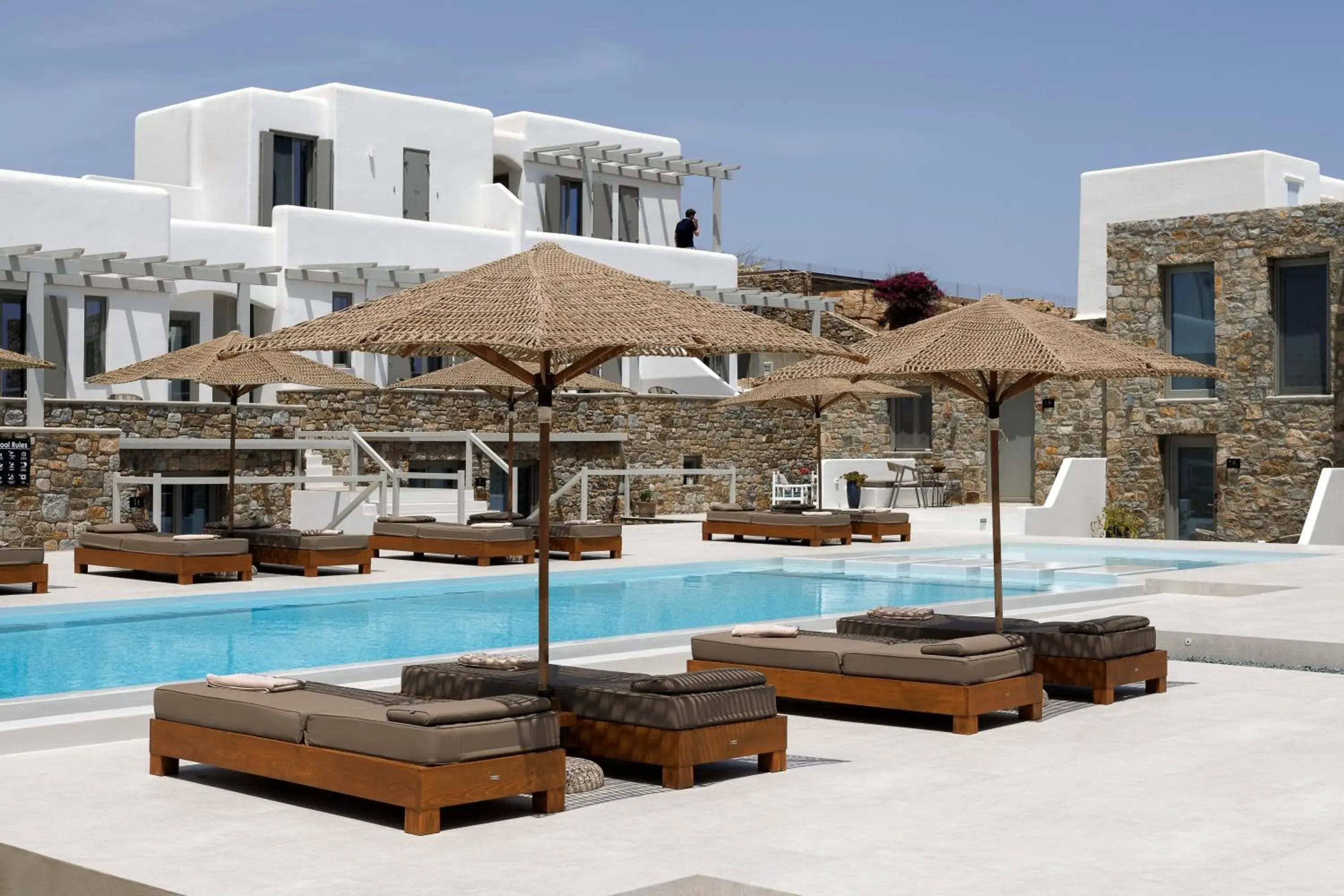 Property building in Ionic Suites Property building in Ionic Suites