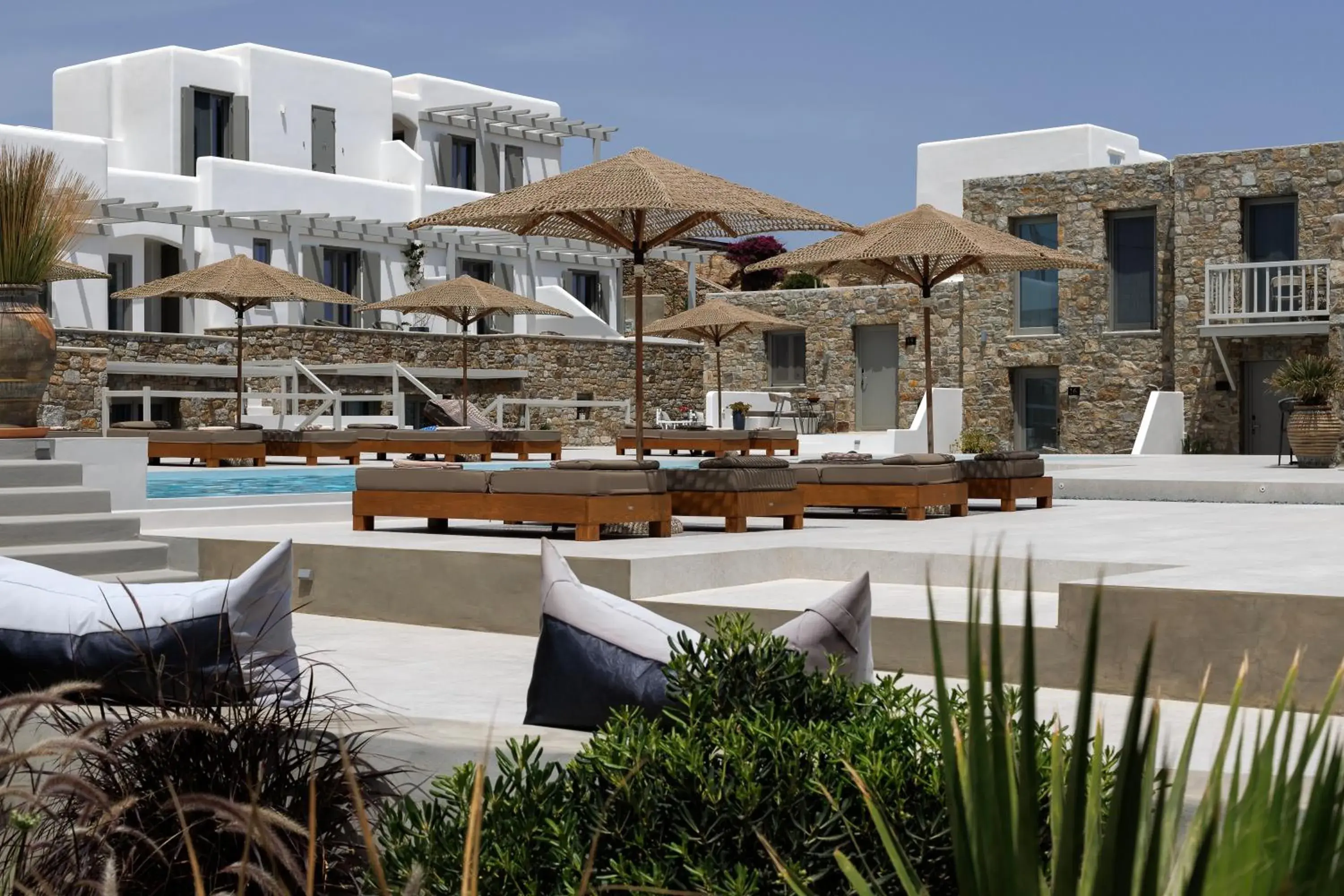 Property building in Ionic Suites Property building in Ionic Suites