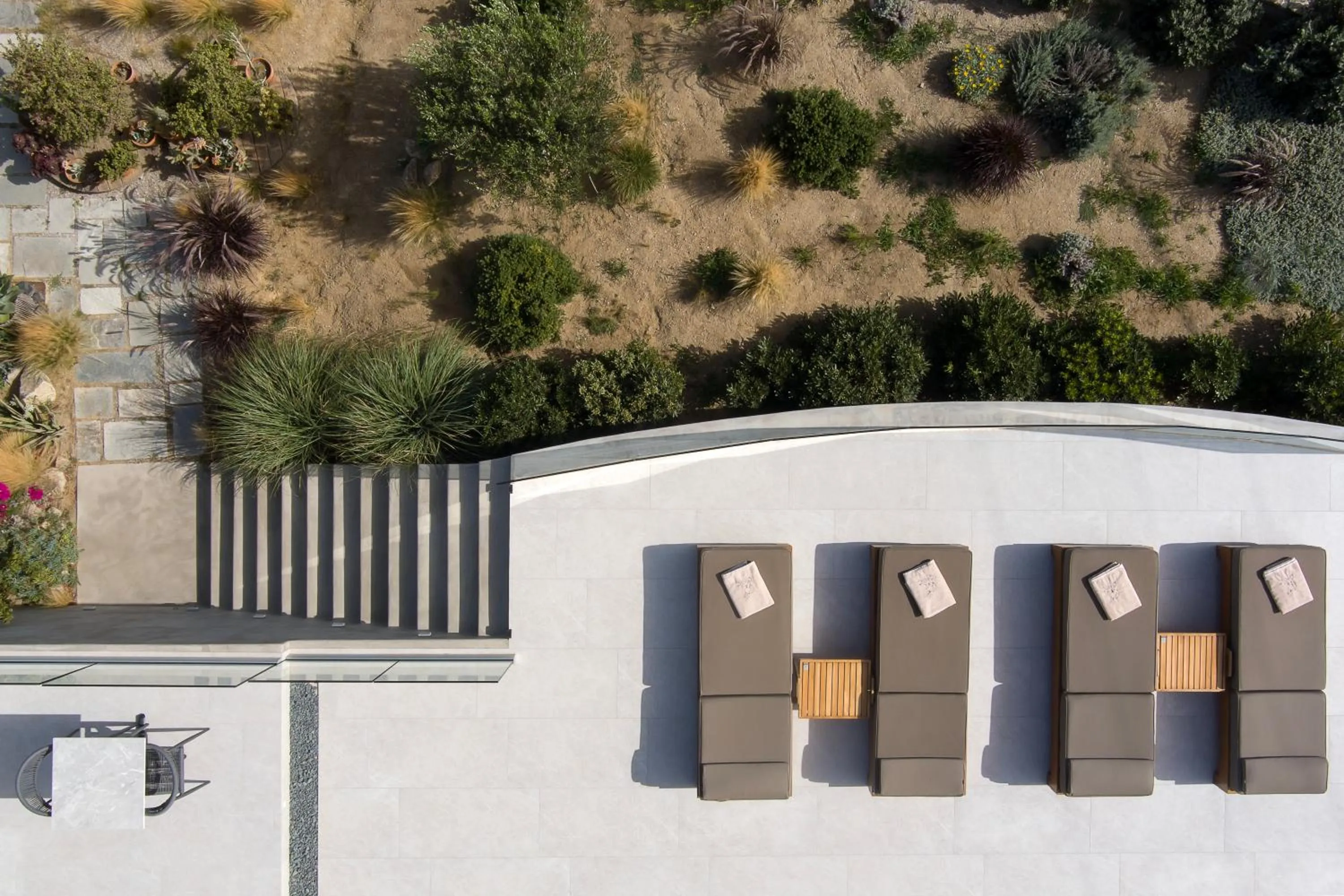 Property building in Ionic Suites