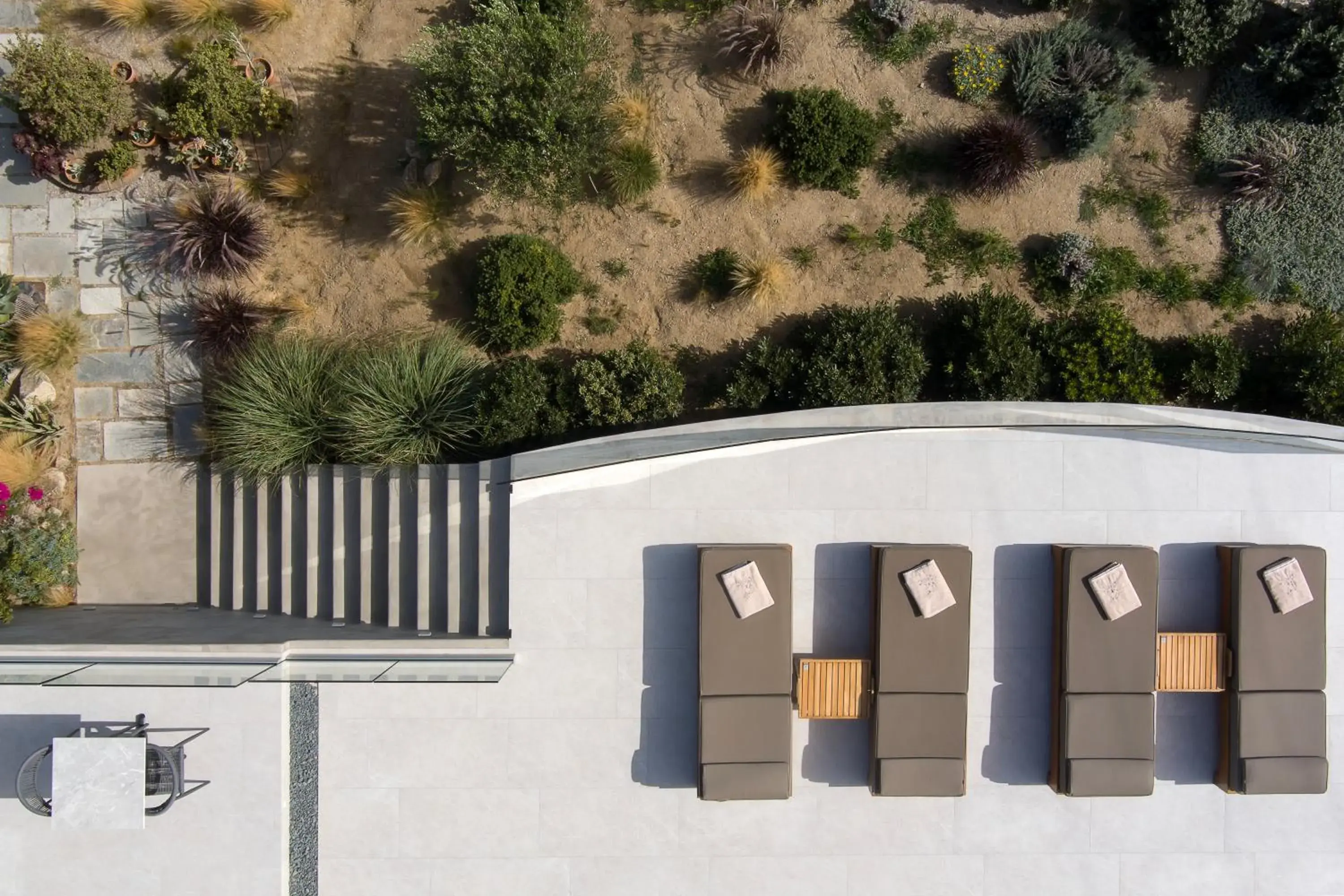 Property building in Ionic Suites Property building in Ionic Suites