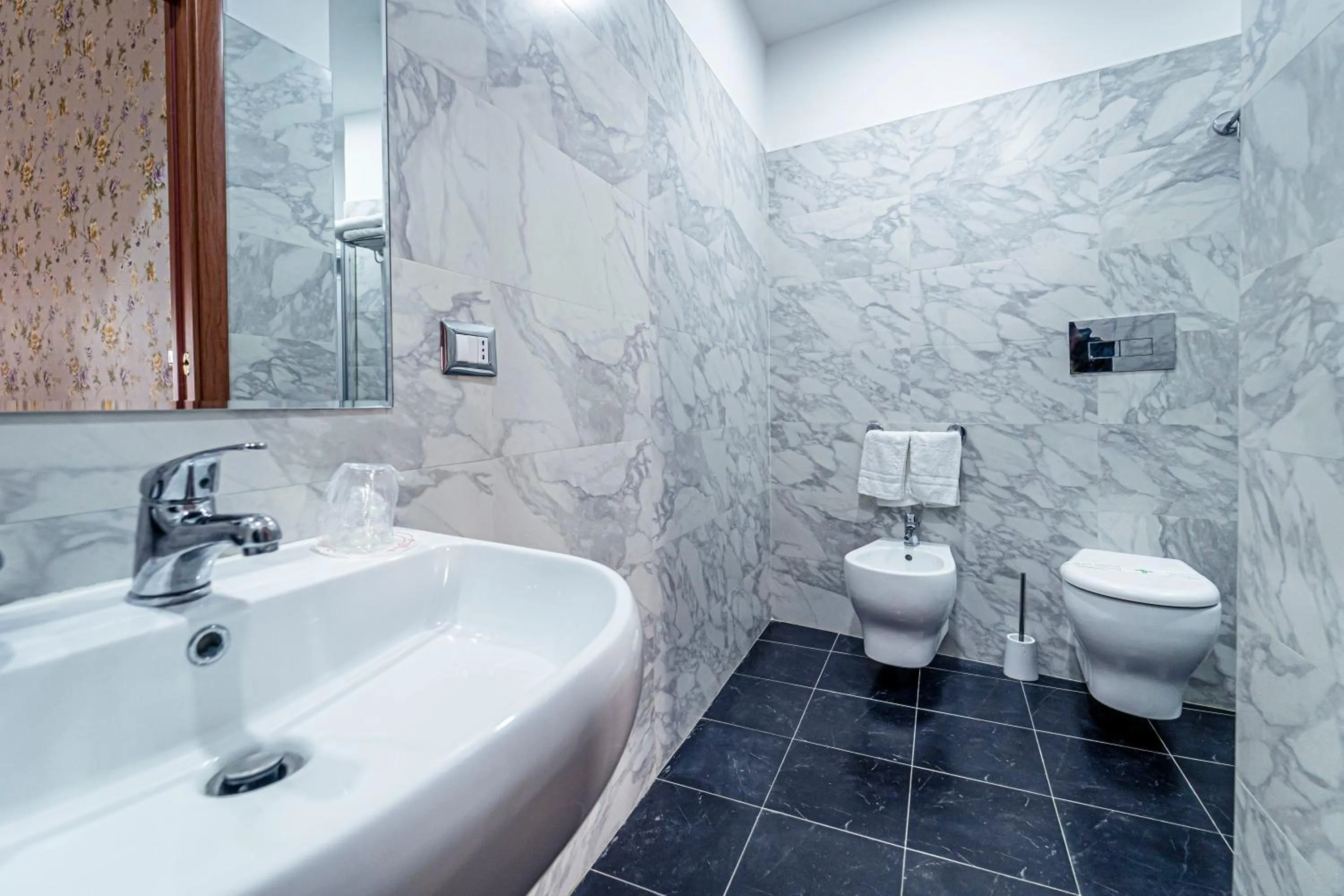 Bathroom in Hotel Villa Romeo