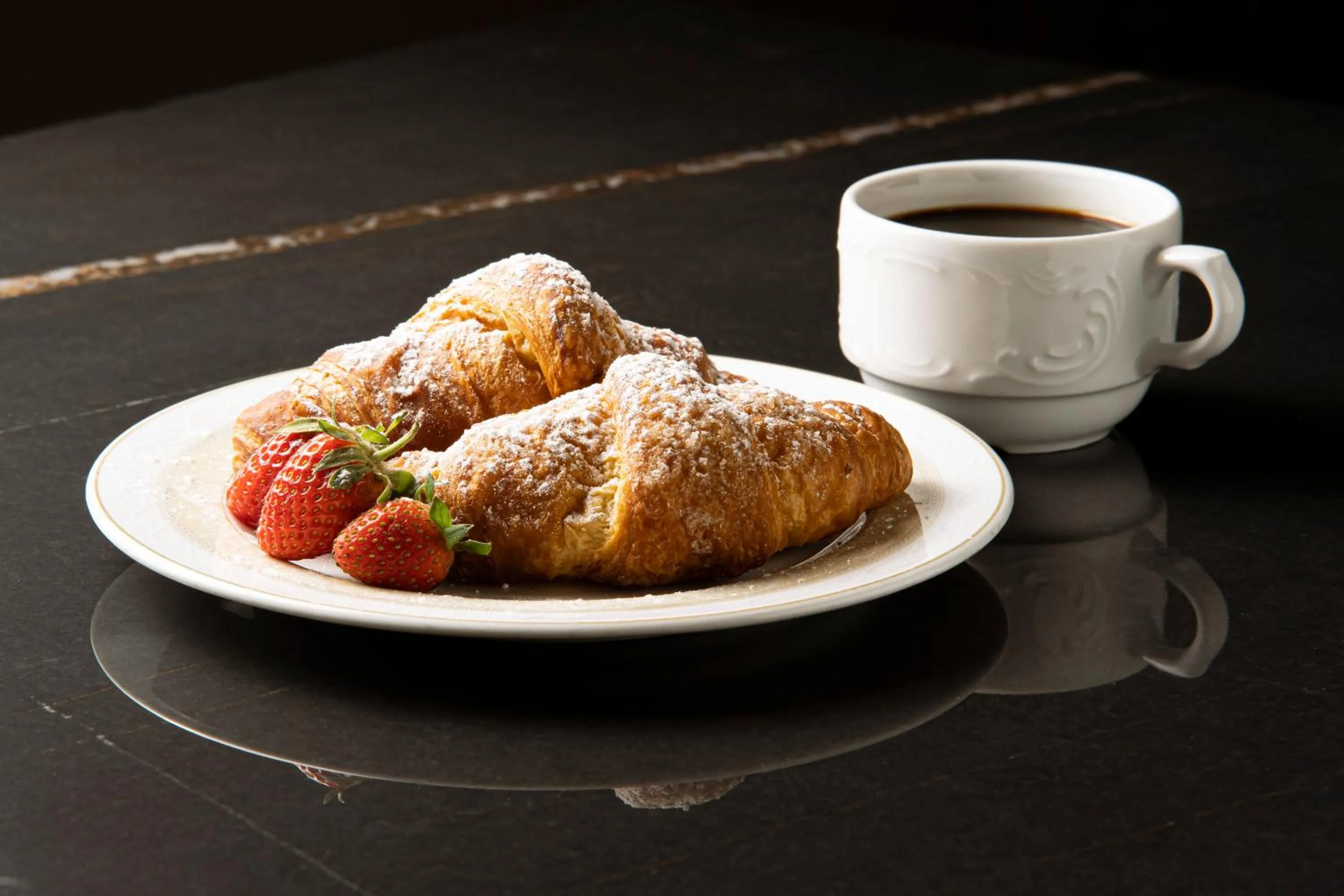 Food and drinks in Hotel Villa Romeo