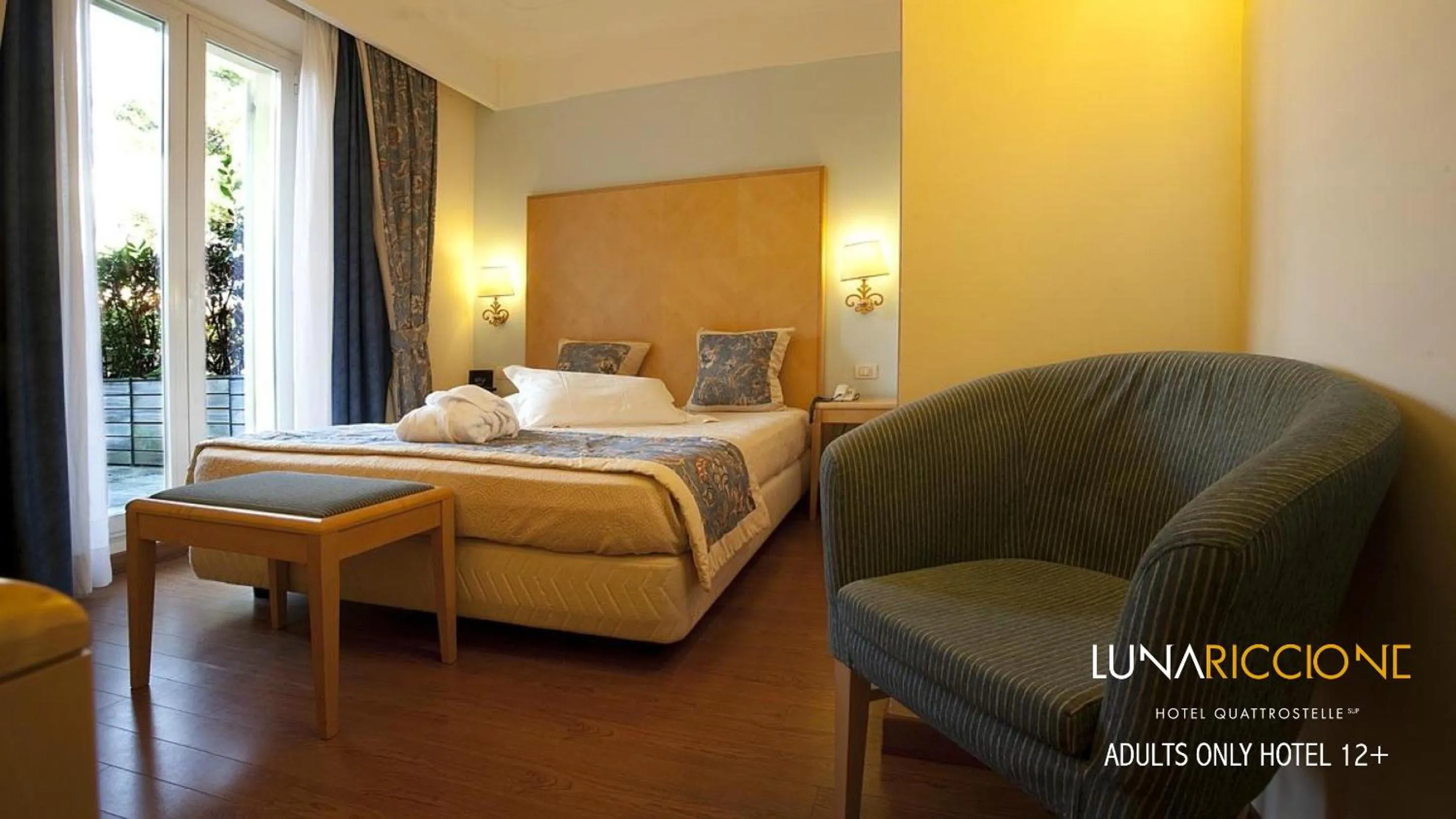 Bed in Hotel Luna Riccione e Aqua Spa Only Adults +12