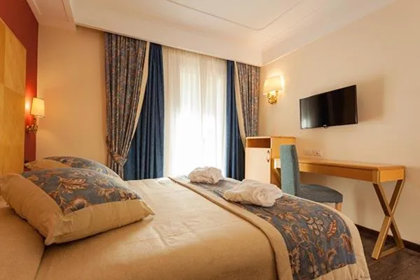 Bed in Hotel Luna Riccione e Aqua Spa Only Adults +12
