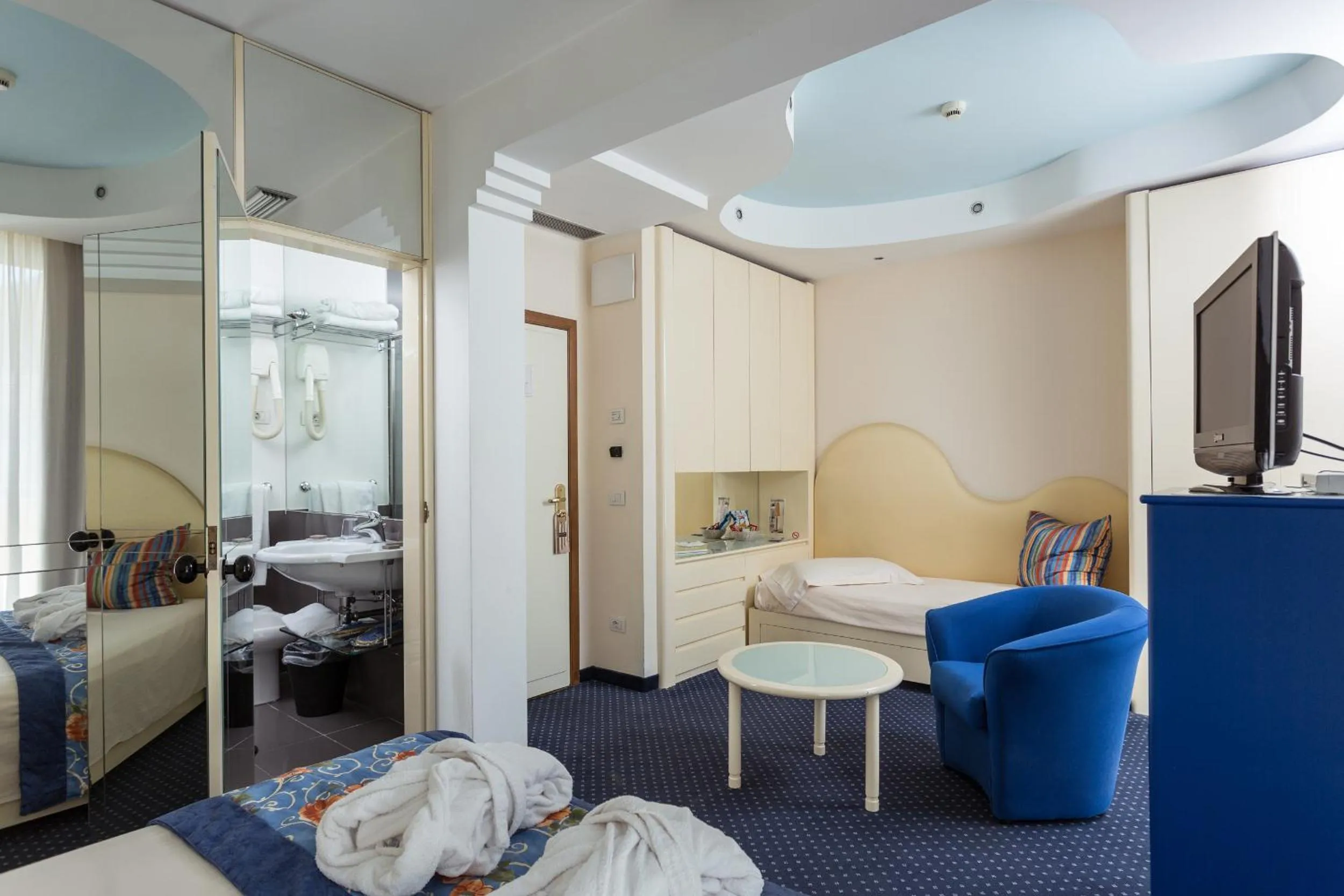 Bed in Hotel Luna Riccione e Aqua Spa Only Adults +12