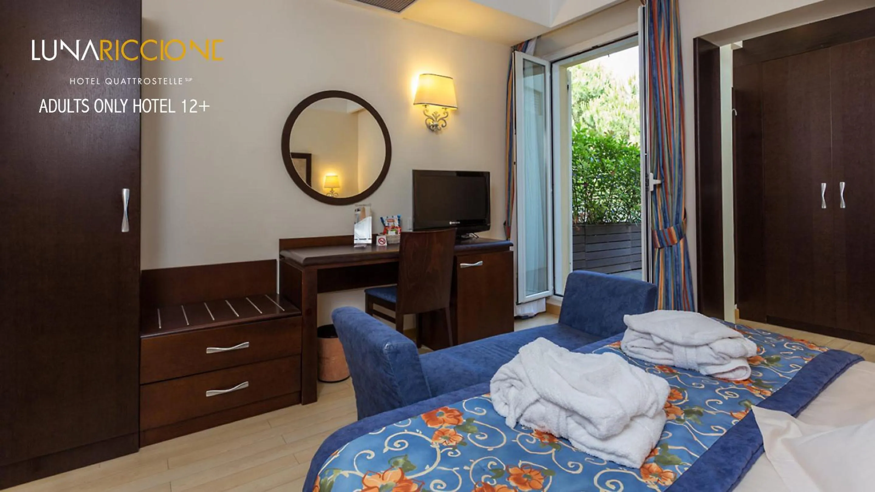 Bed in Hotel Luna Riccione e Aqua Spa Only Adults +12