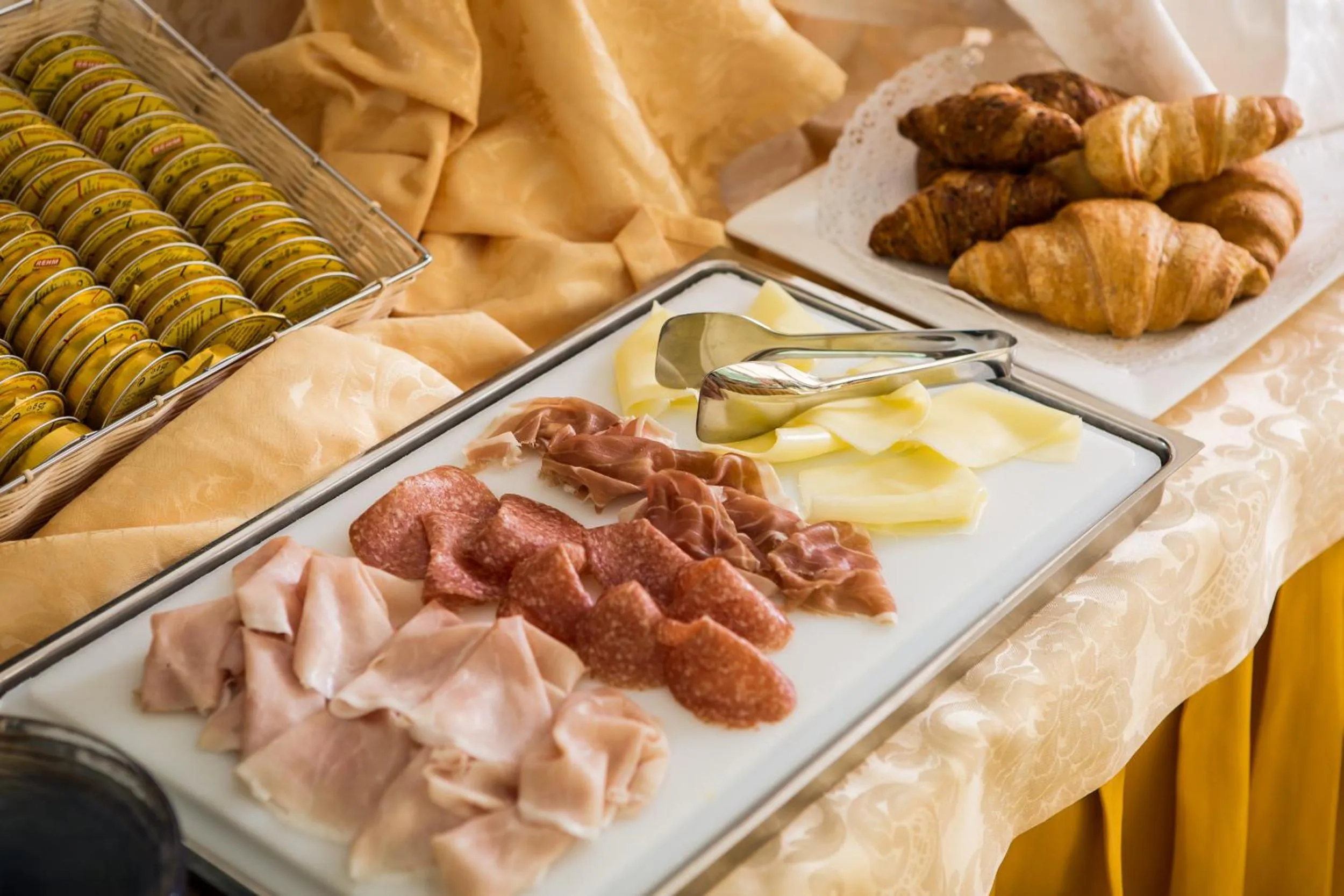 Breakfast in Hotel Luna Riccione e Aqua Spa Only Adults +12