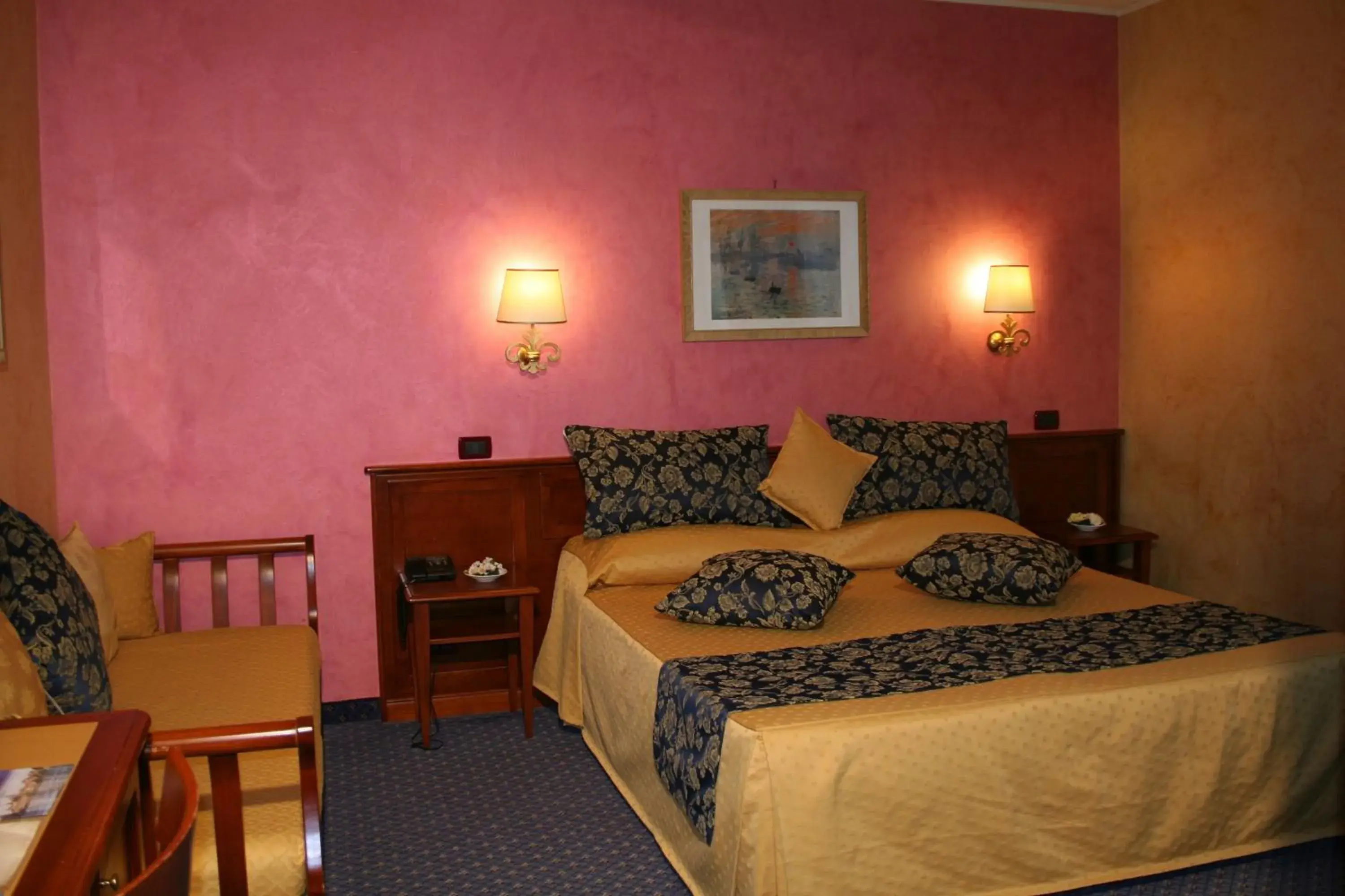 Deluxe Double Room Single Use in Hotel Abacus Deluxe Double Room Single Use in Hotel Abacus