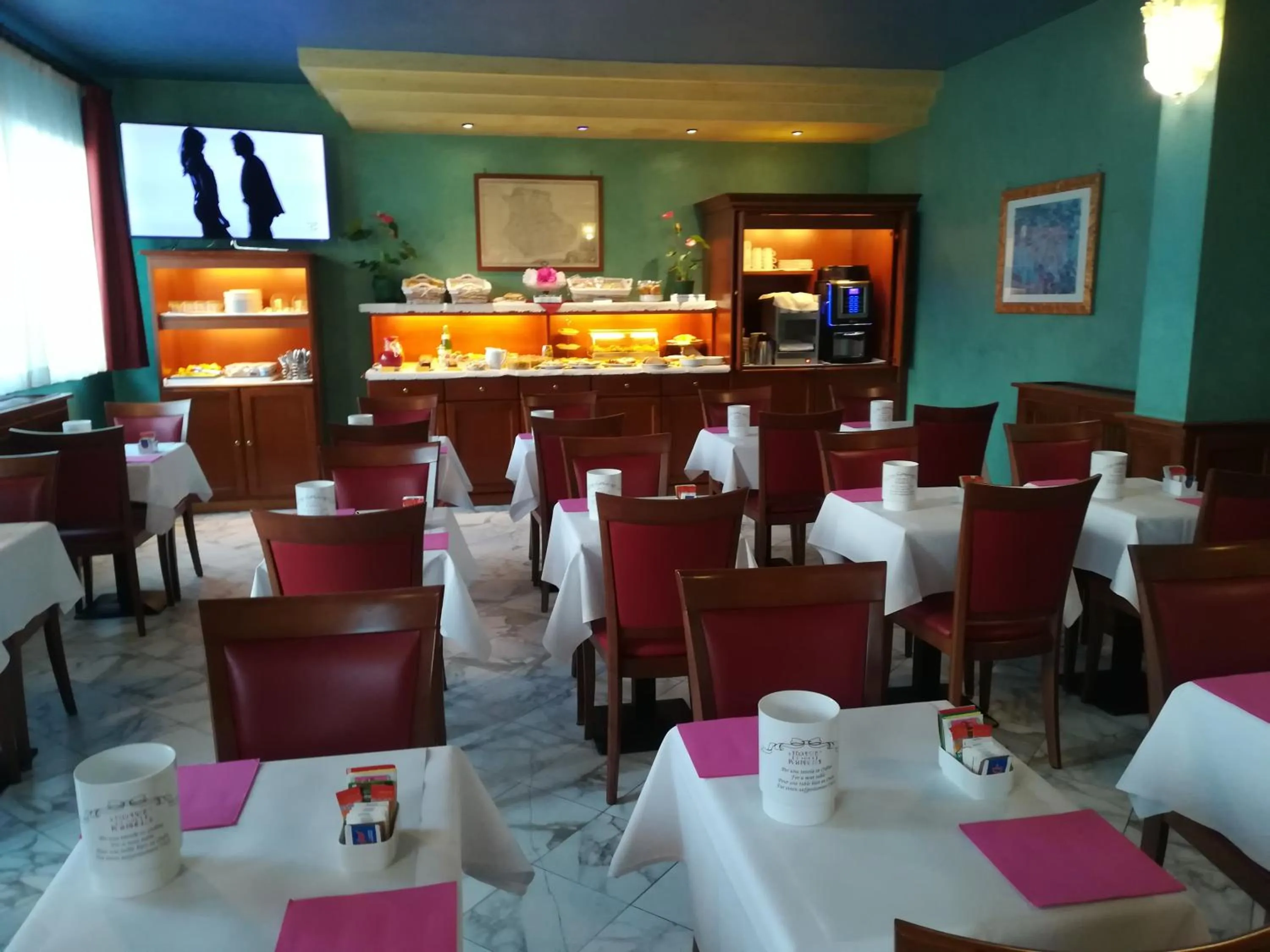 Restaurant/places to eat in Hotel Abacus