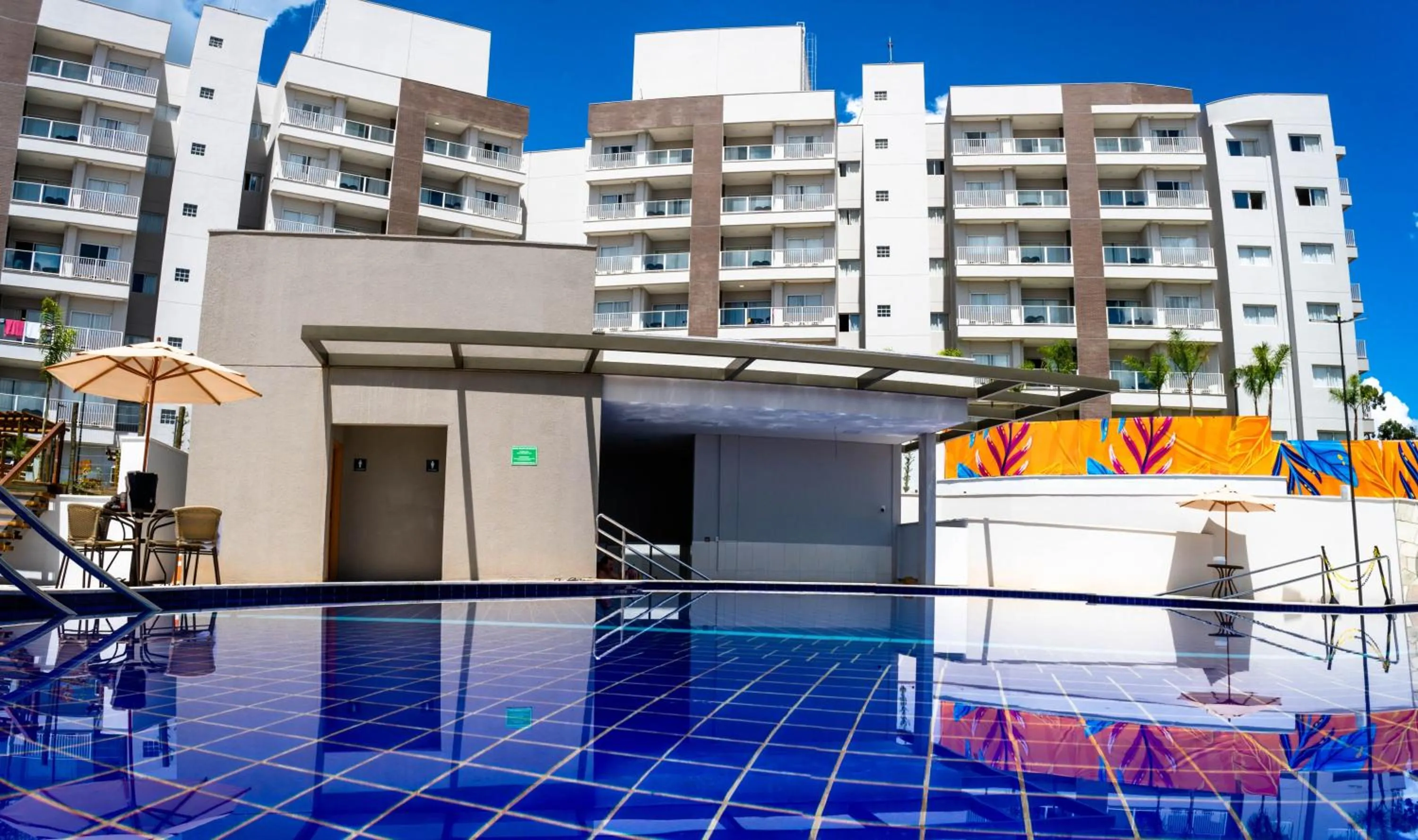 Swimming pool in Lagoa EcoTowers Resort - LAGOA OFICIAL