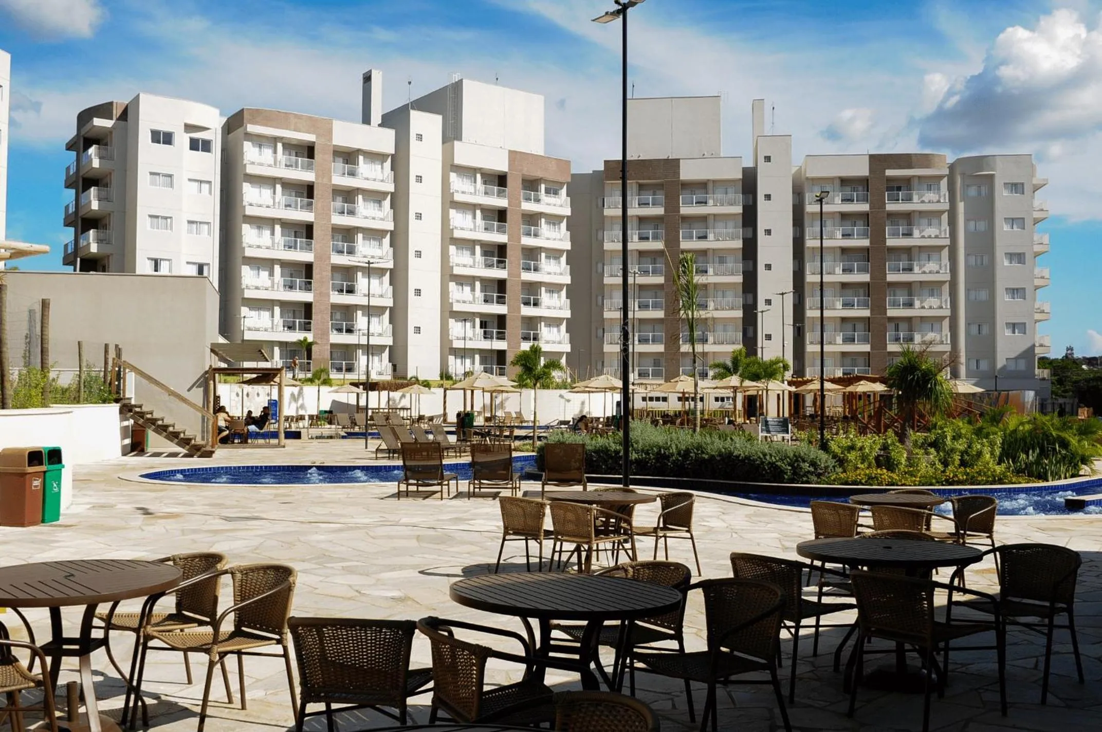 Property building in Lagoa EcoTowers Resort - LAGOA OFICIAL