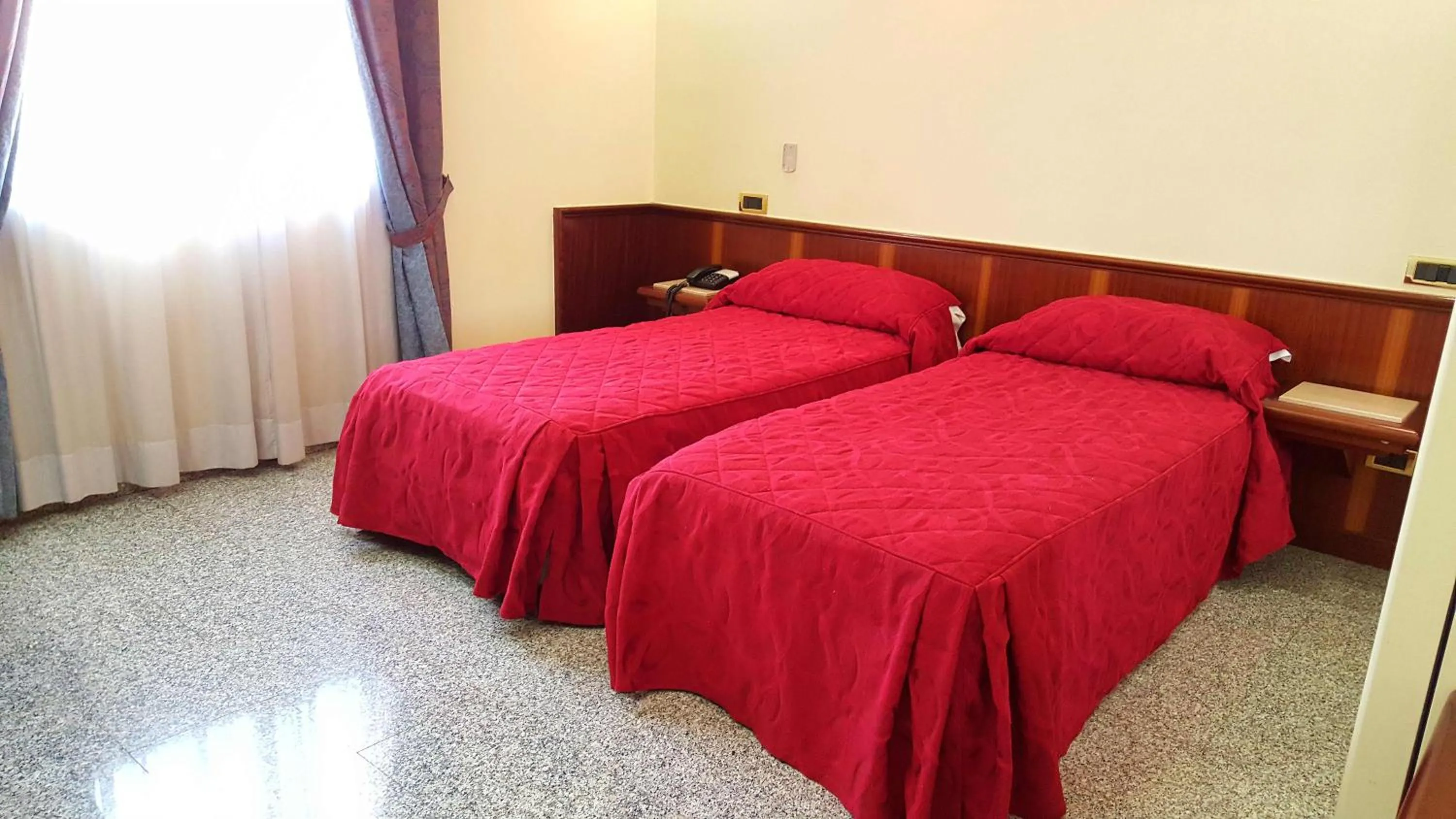 Twin Room in Re Di Cuori Hotel