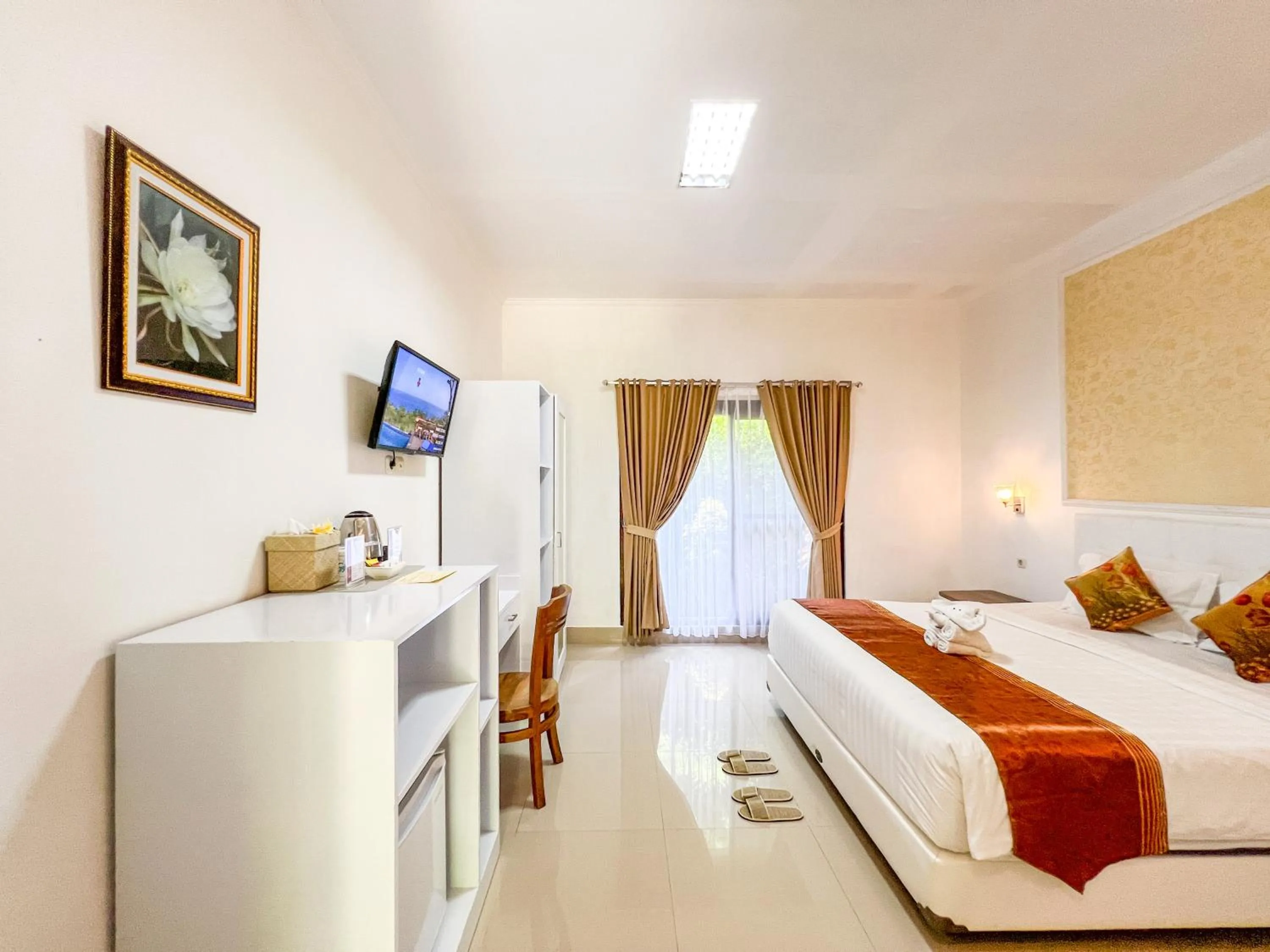 TV and multimedia, Bed in Kesari Glory Nusa Penida by GenuineHost