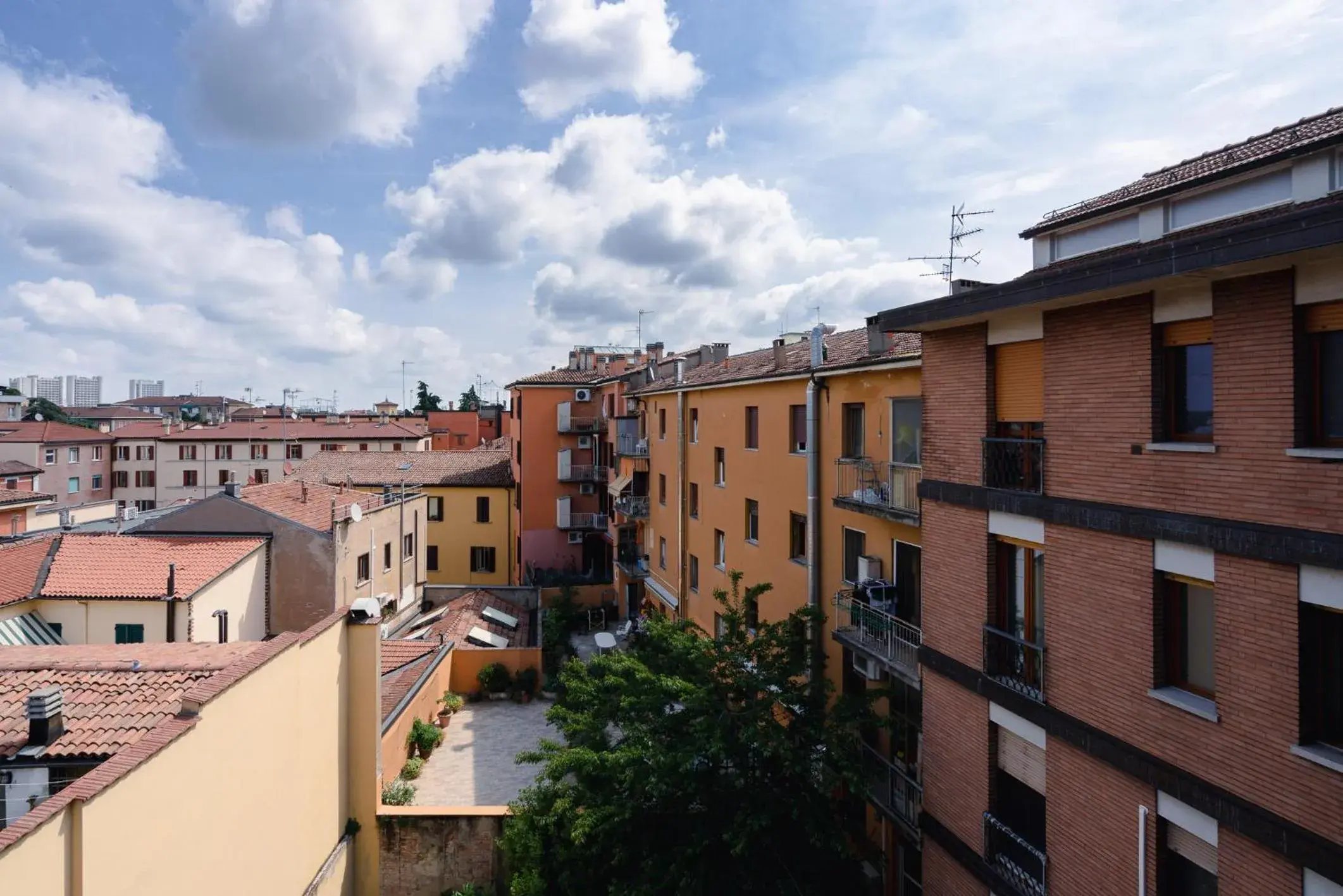 Triple Room with Private Bathroom in B&B Elegance Triple Room with Private Bathroom in B&B Elegance