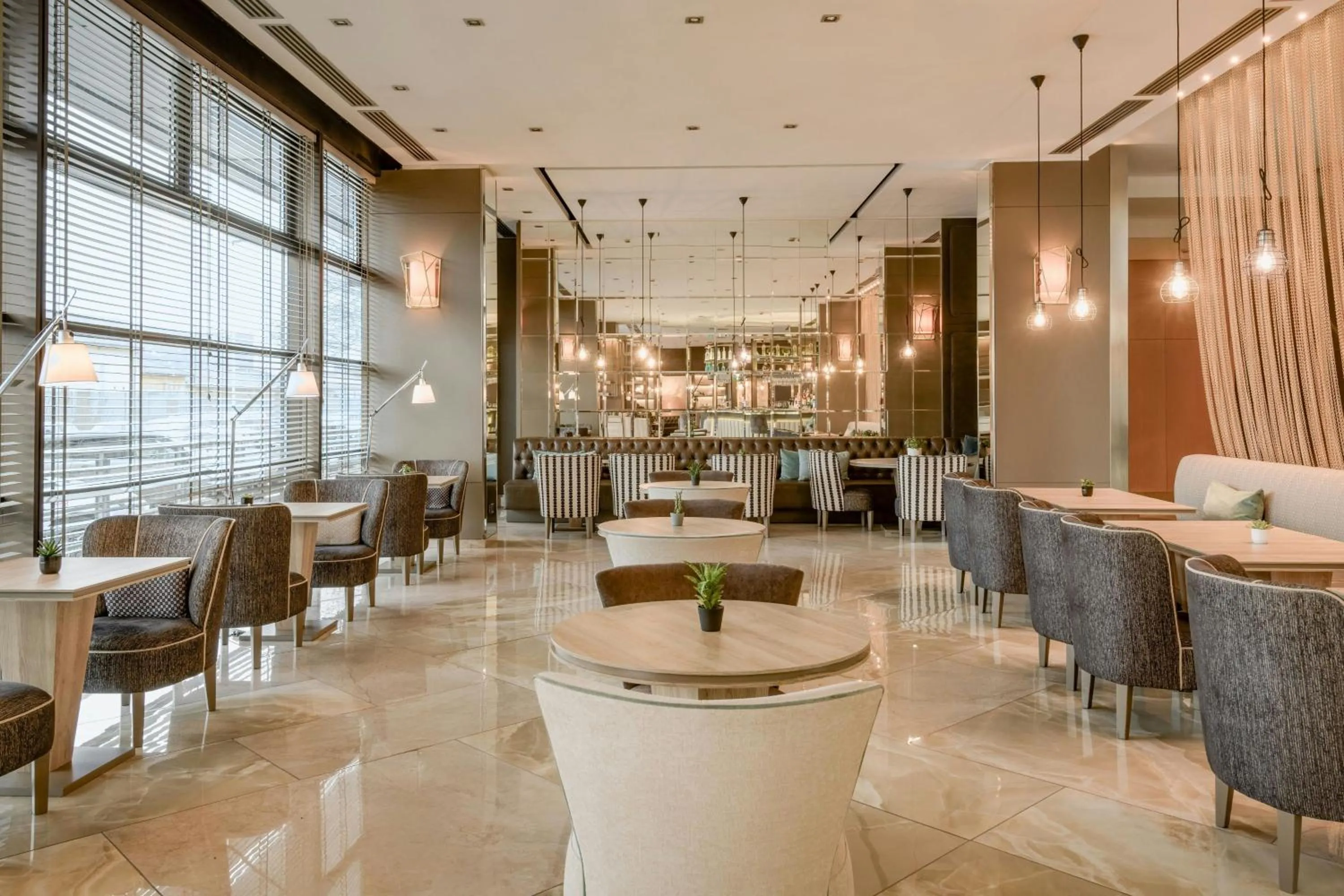 Lounge or bar in AC Hotel Firenze by Marriott