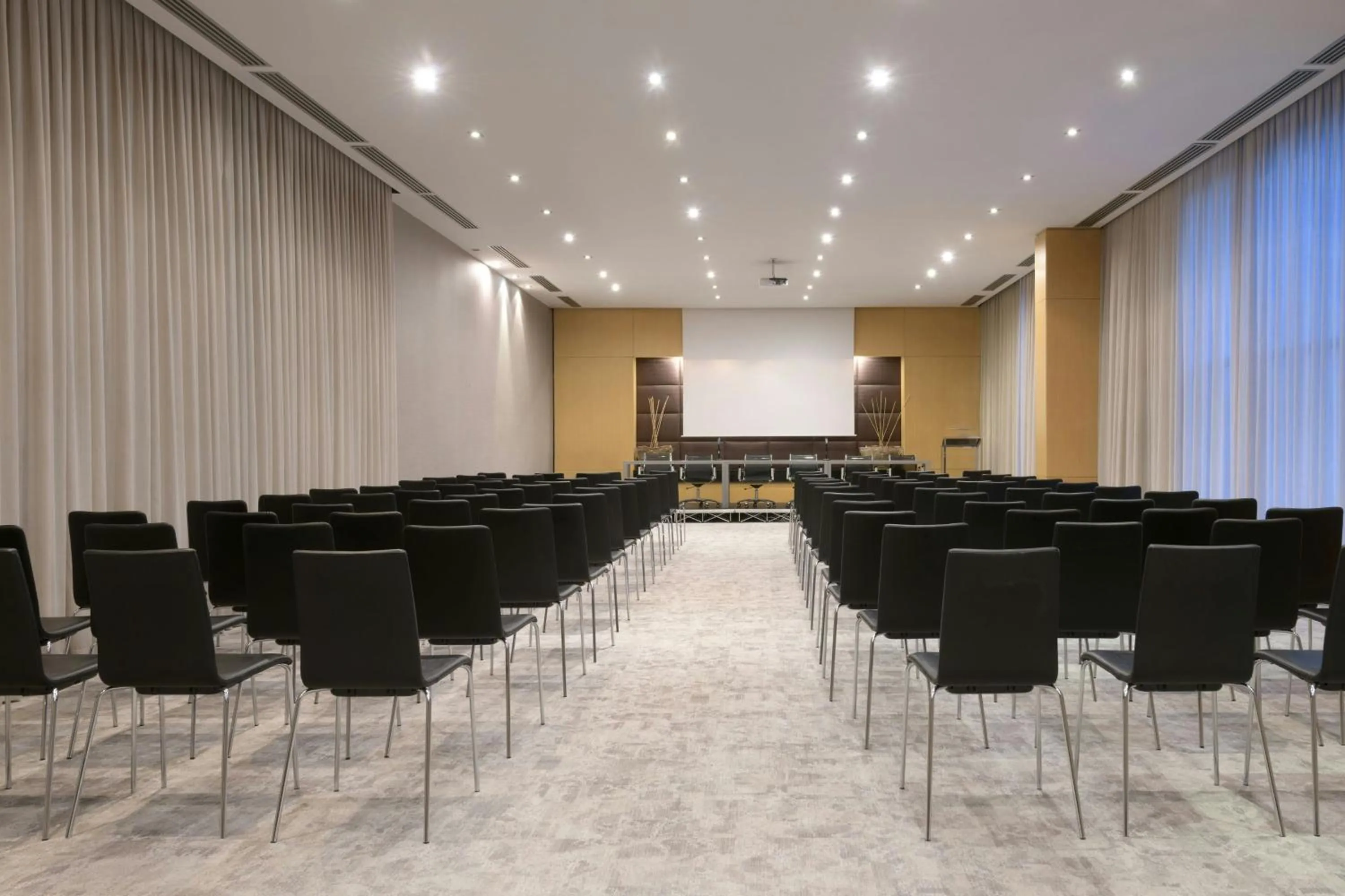 Meeting/conference room in AC Hotel Firenze by Marriott