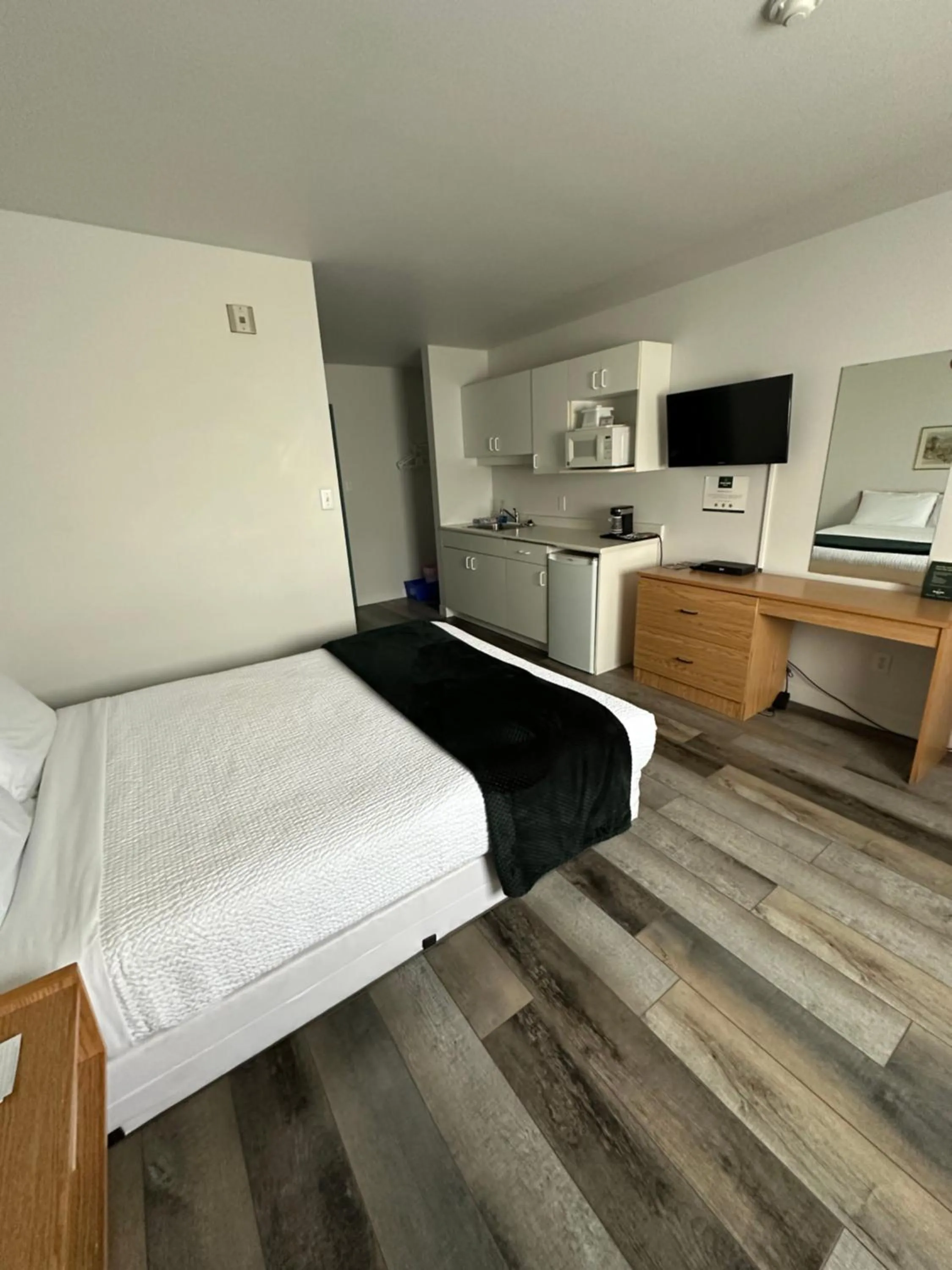 Bed in Sleep Suite Motel