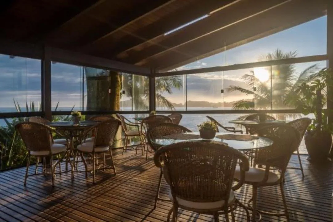 Dining area in Bombinhas Tourist Apart