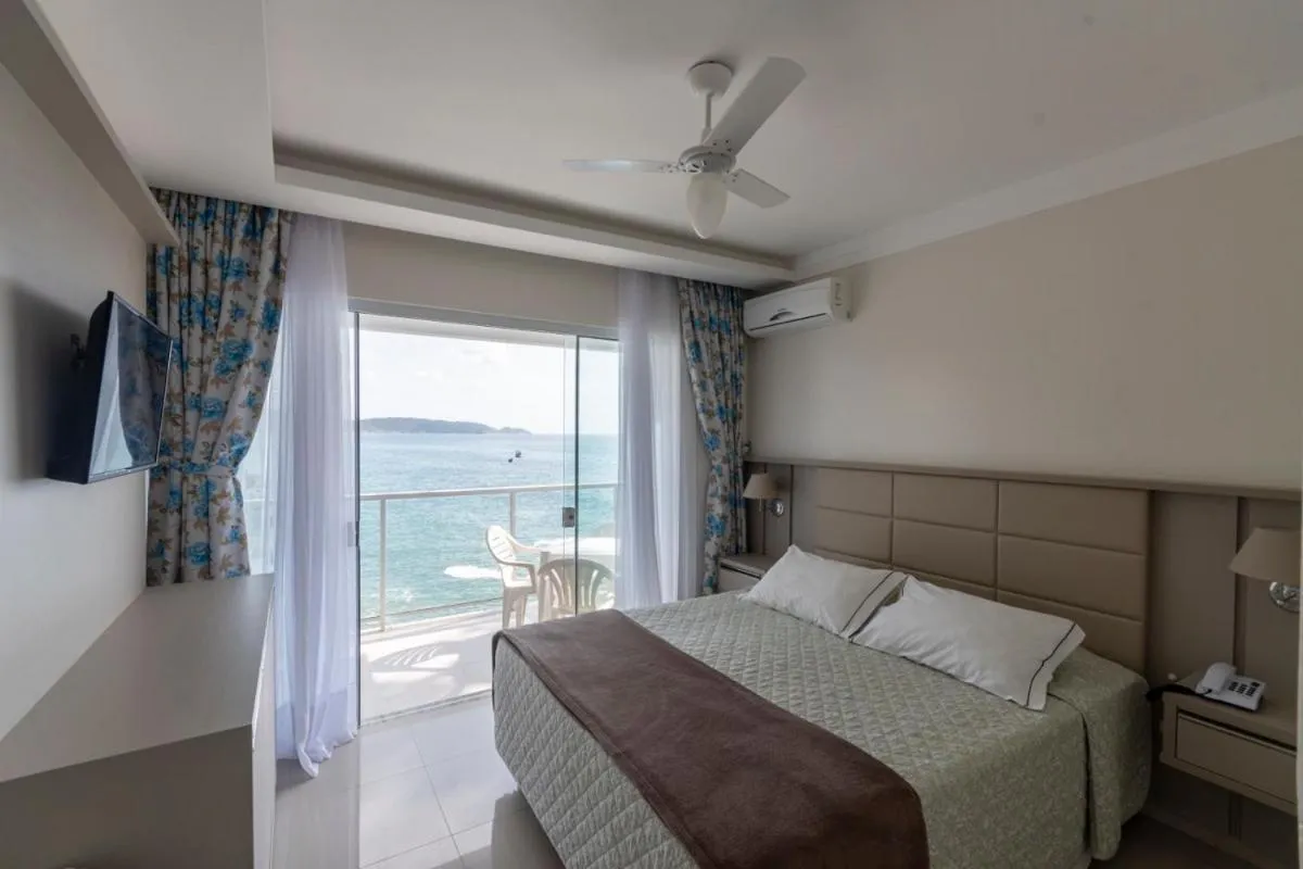 Sea view, Bed in Bombinhas Tourist Apart