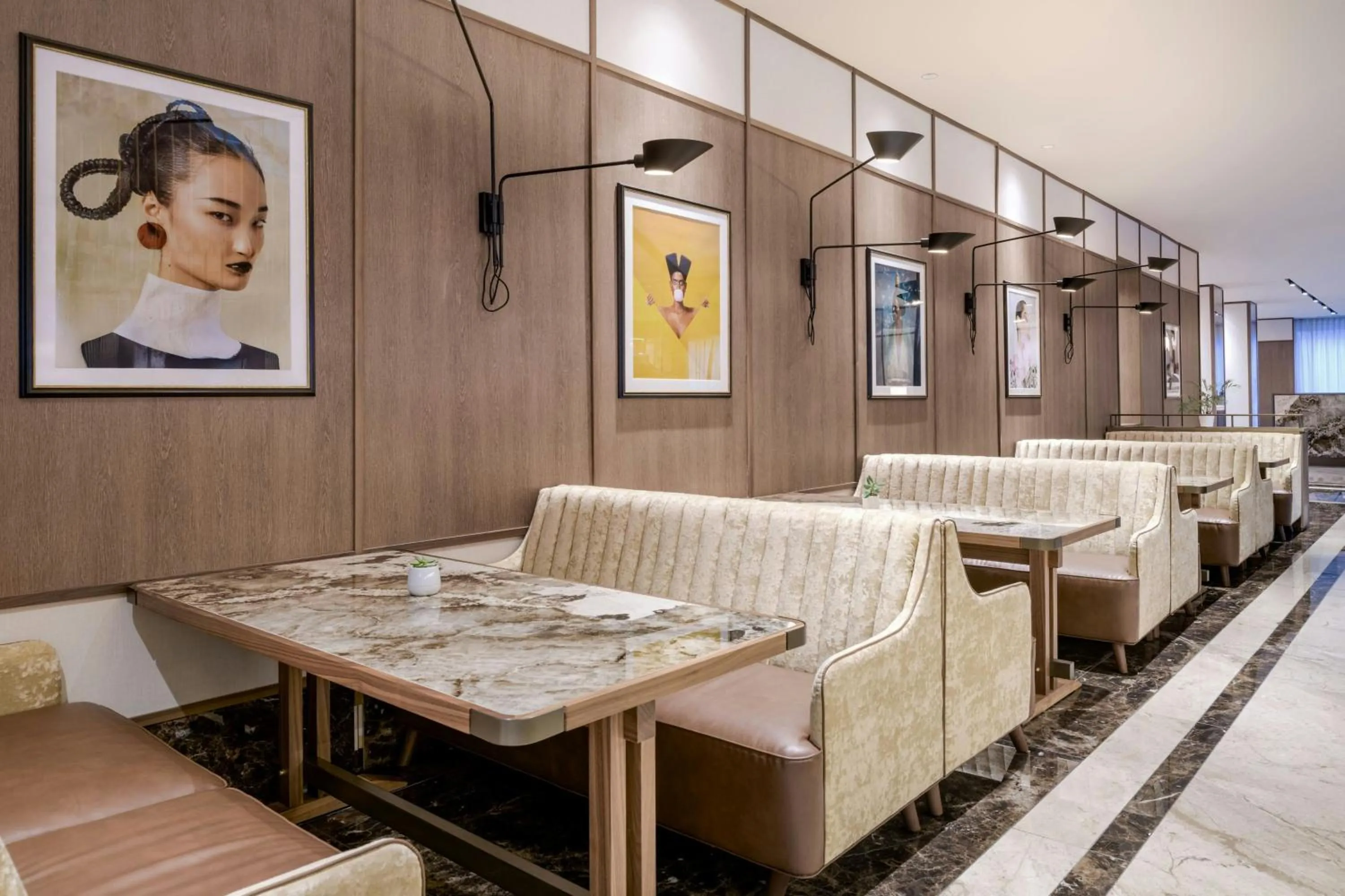 Lounge or bar in AC Hotel Milano by Marriott