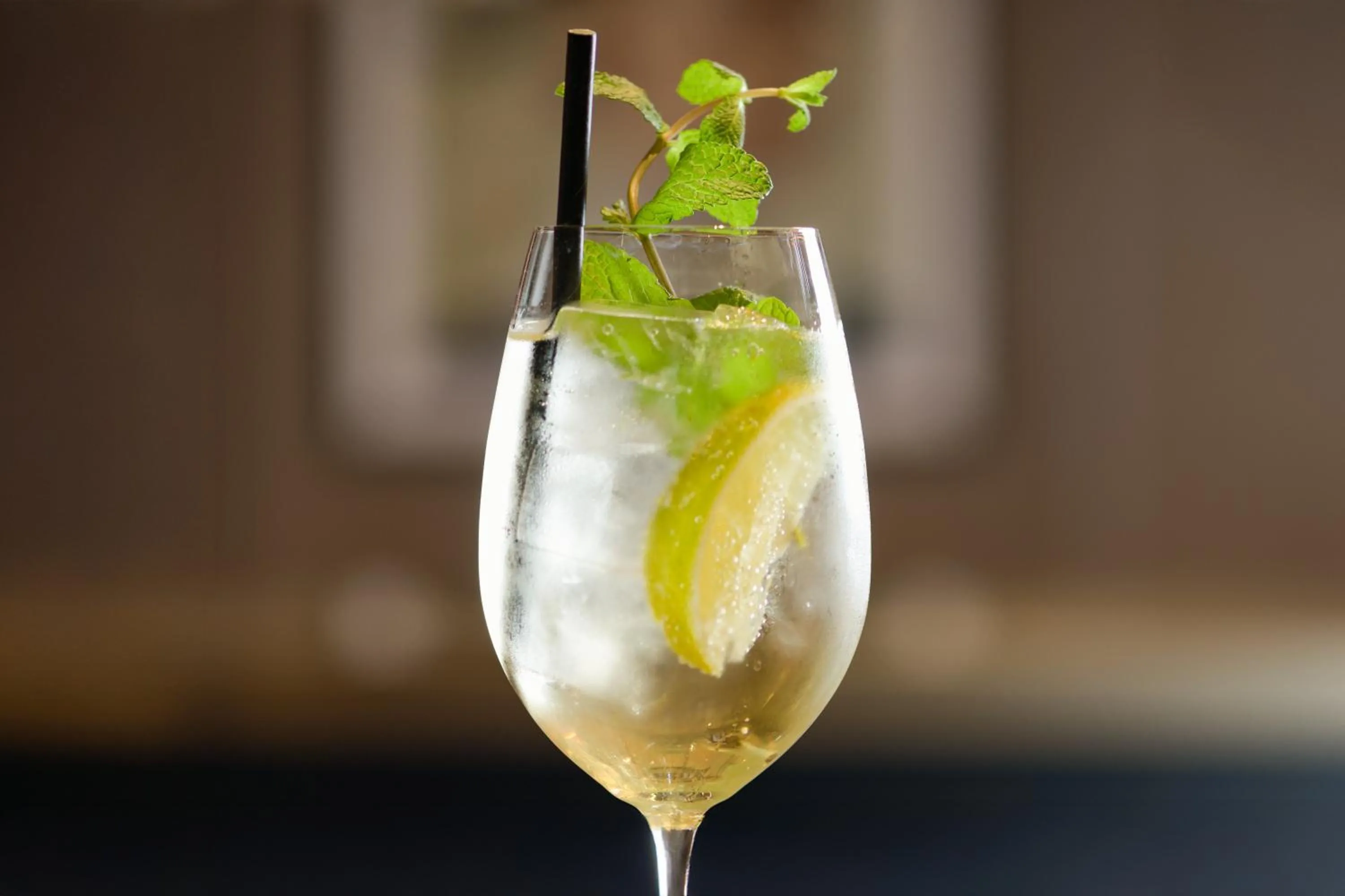 Lounge or bar in AC Hotel Milano by Marriott